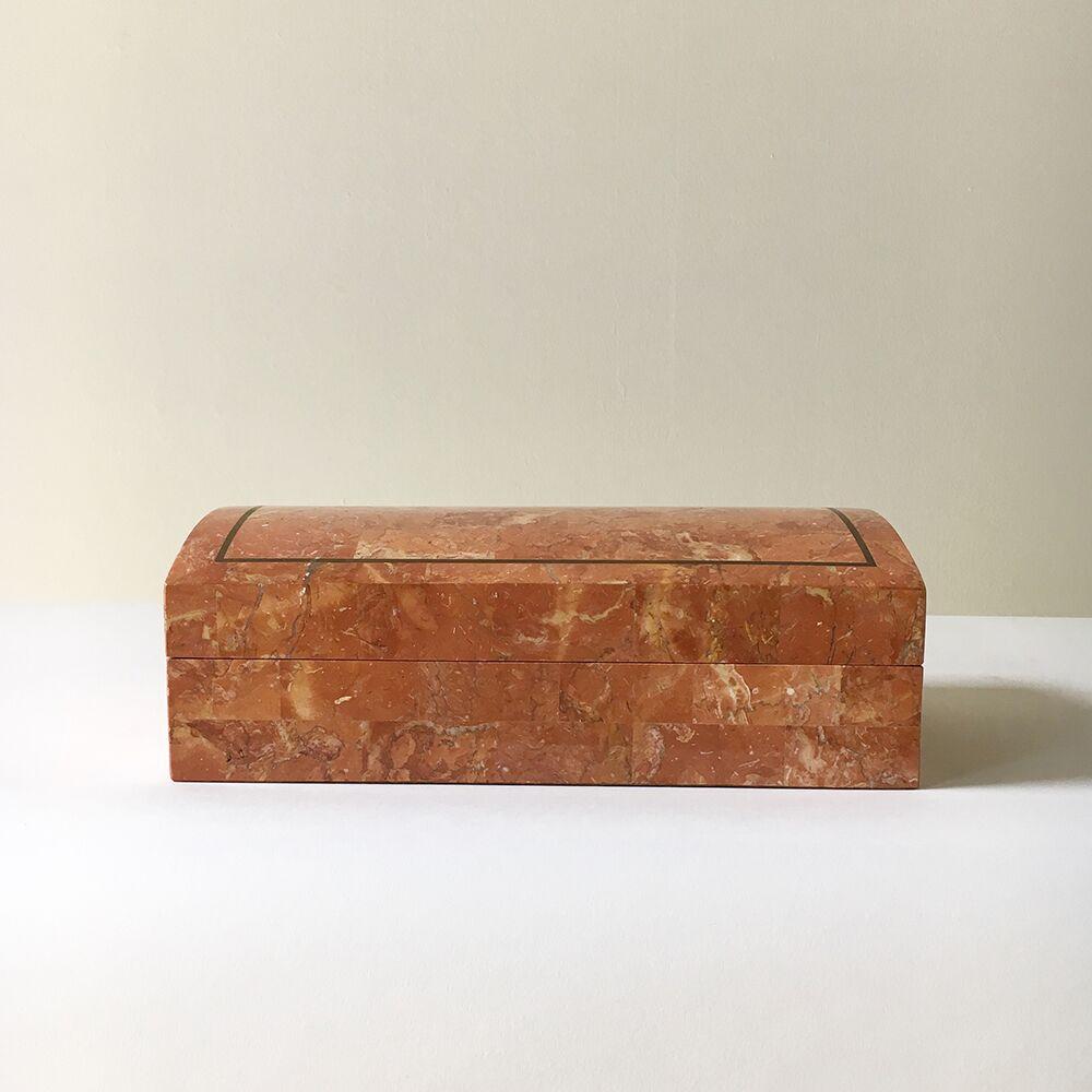 Coral stone veneered lidded box by Maitland Smith with brass inlay detail and wooden lining 1980s stamped with makers brass plaque and complete with brass hinges and chain. 

Maitland Smith was established in 1979. They used highly skilled