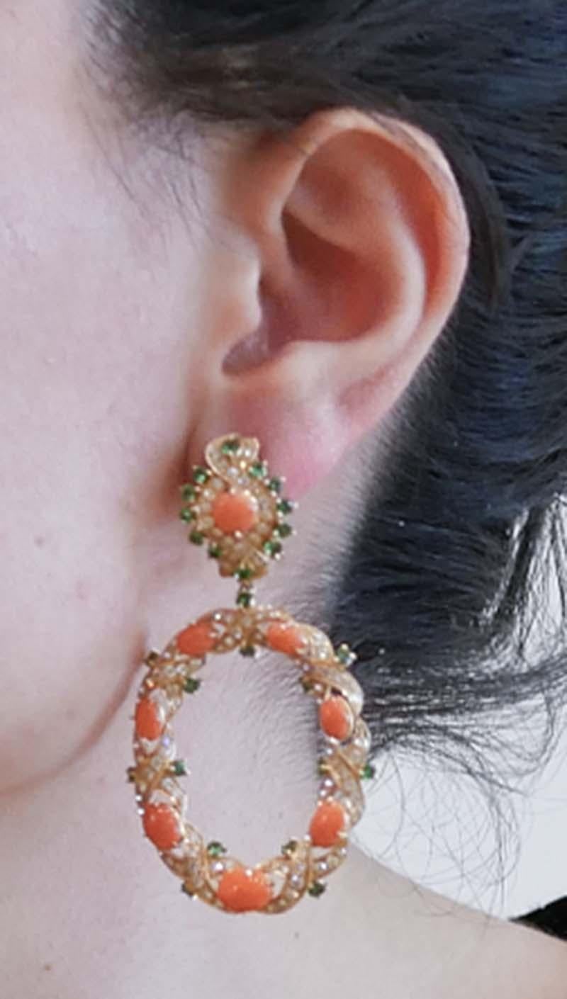 Coral, Tsavorite, Diamonds, 14 Karat Rose Gold Earrings. In Good Condition In Marcianise, Marcianise (CE)
