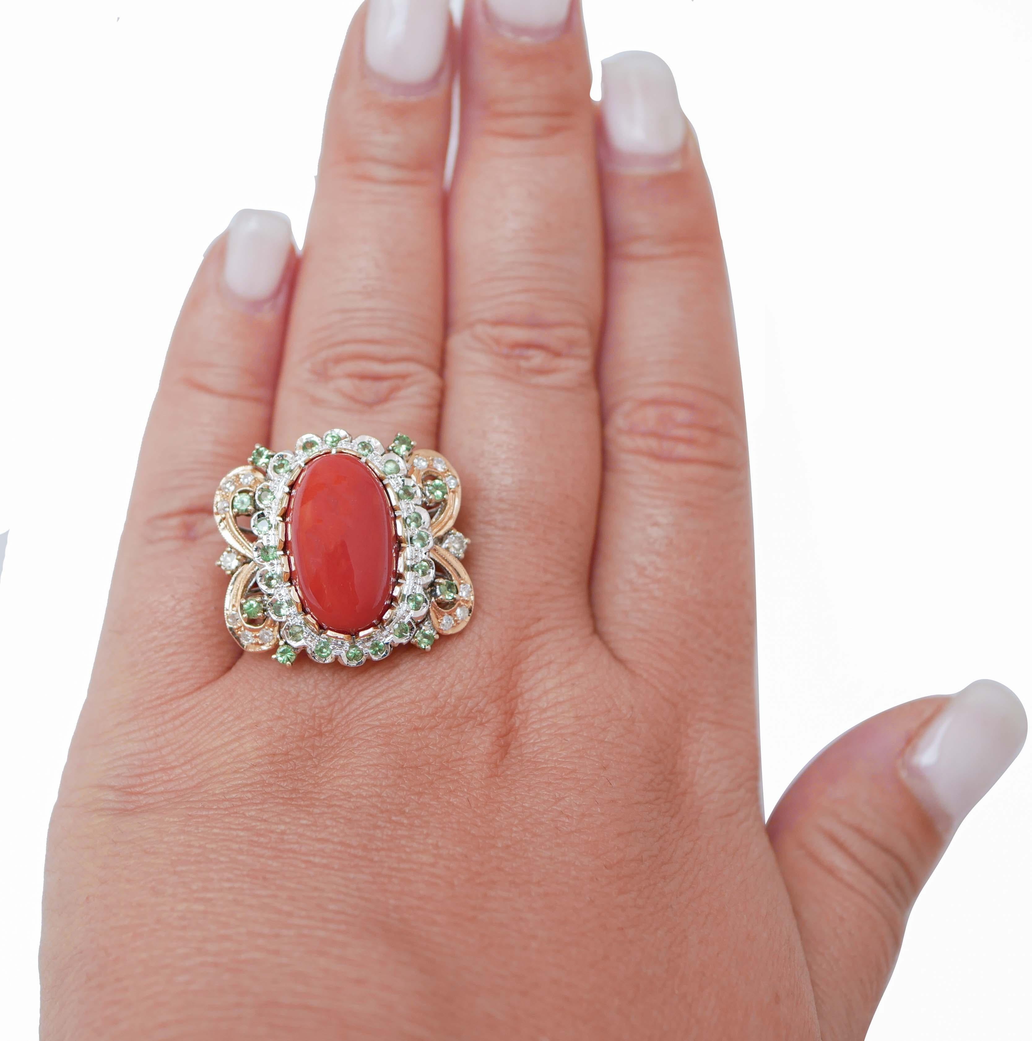 Coral, Tsavorita, Diamantes, Anillo de Oro Rosa de 14 Kilates. Corte mixto en venta