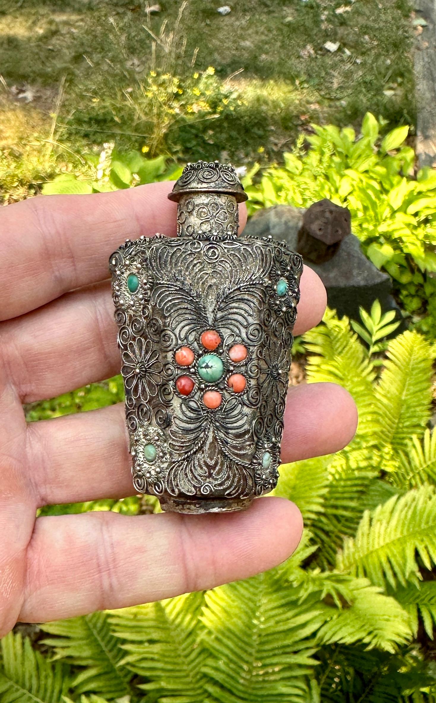 Coral Turquoise Chinese Export Silver Perfume Snuff Bottle Antique Filigree In Fair Condition For Sale In New York, NY