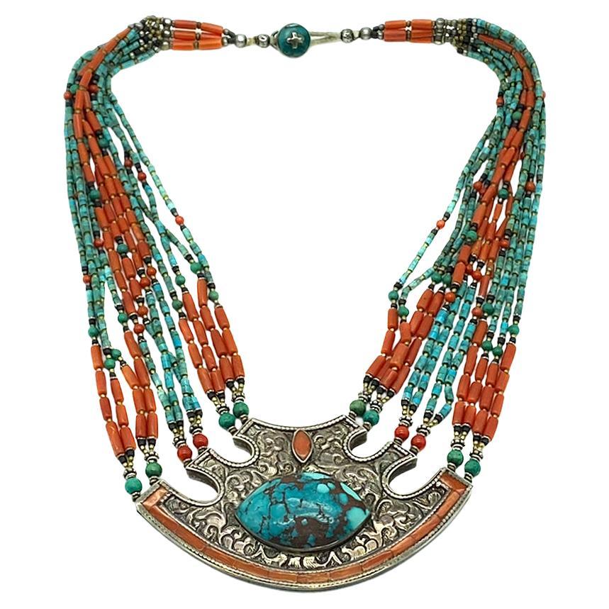 Collier multibrins en corail et turquoise 