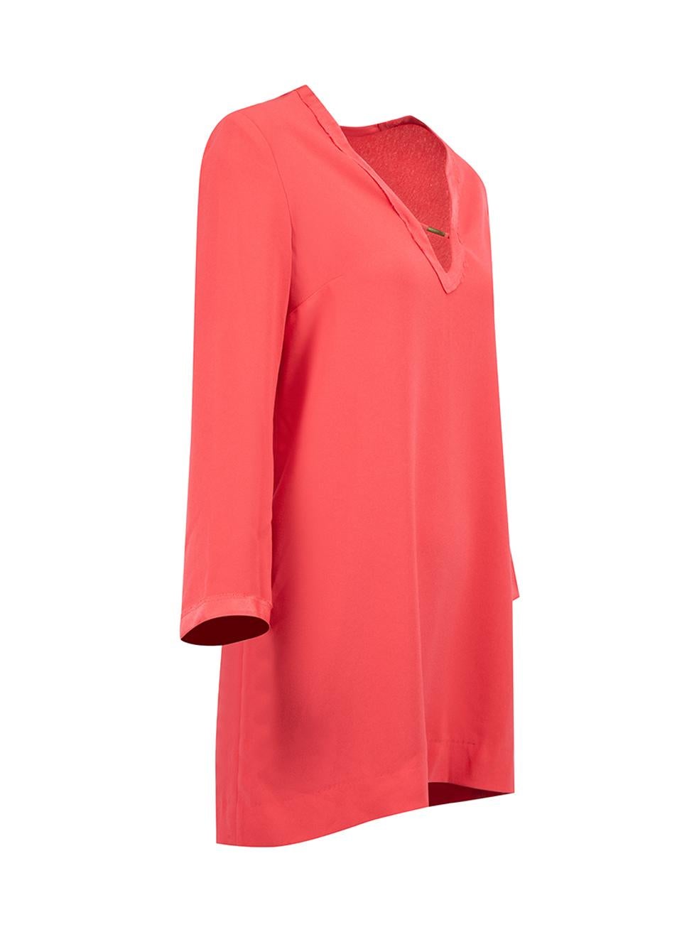 CONDITION is Very good. Hardly any visible wear to dress is evident on this used Maje designer resale item. Please note however that this garment incorporates raw hem finishes at the cuffs and neck.



Details


Coral

Synthetic

Tunic top

Long