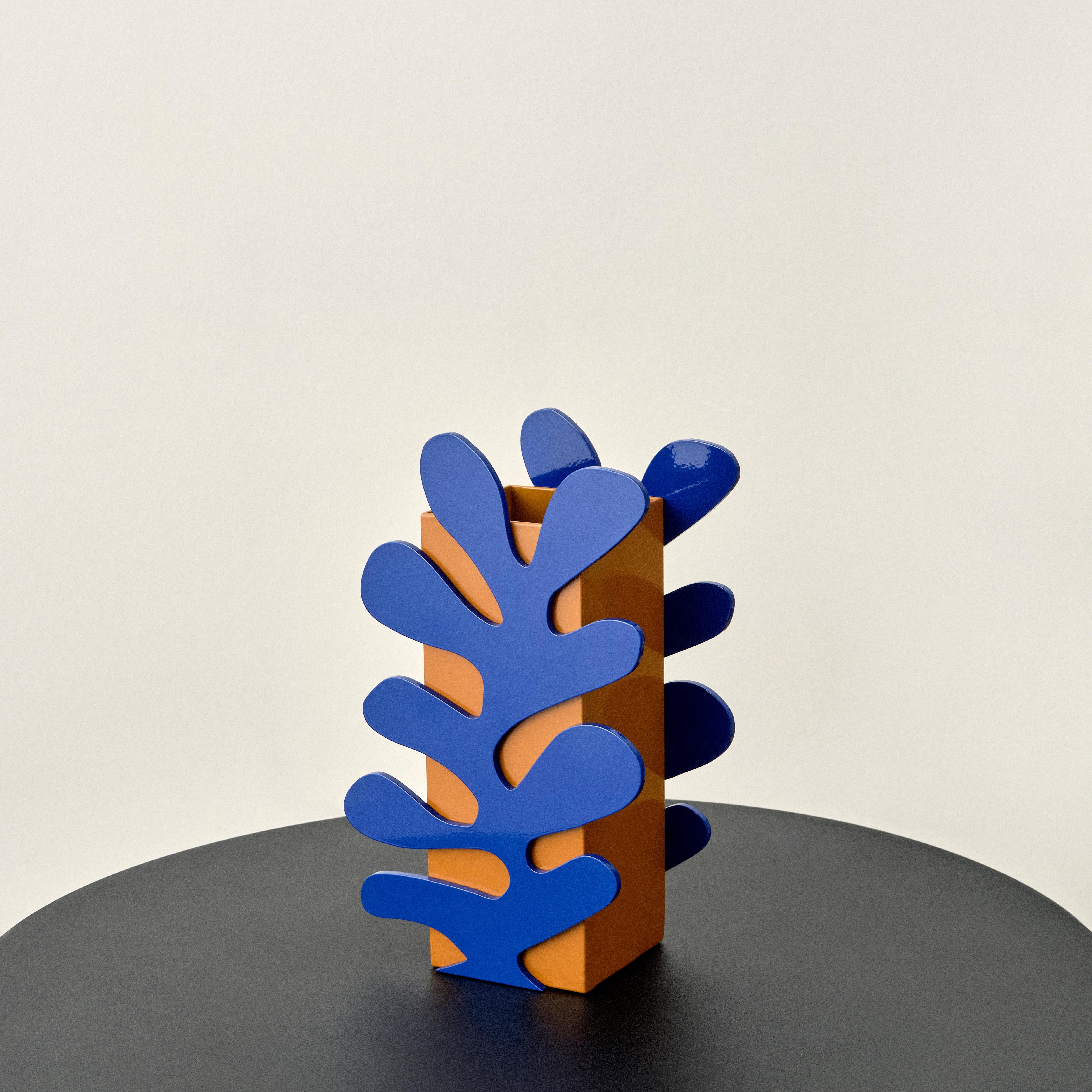 Animate Object's vase collection takes inspiration from the merging of abstract cut-out shapes and forms to create unique decorative pieces. The Coral Vase, with its Matisse-inspired design, embodies the fluidity and movement of the ocean. The