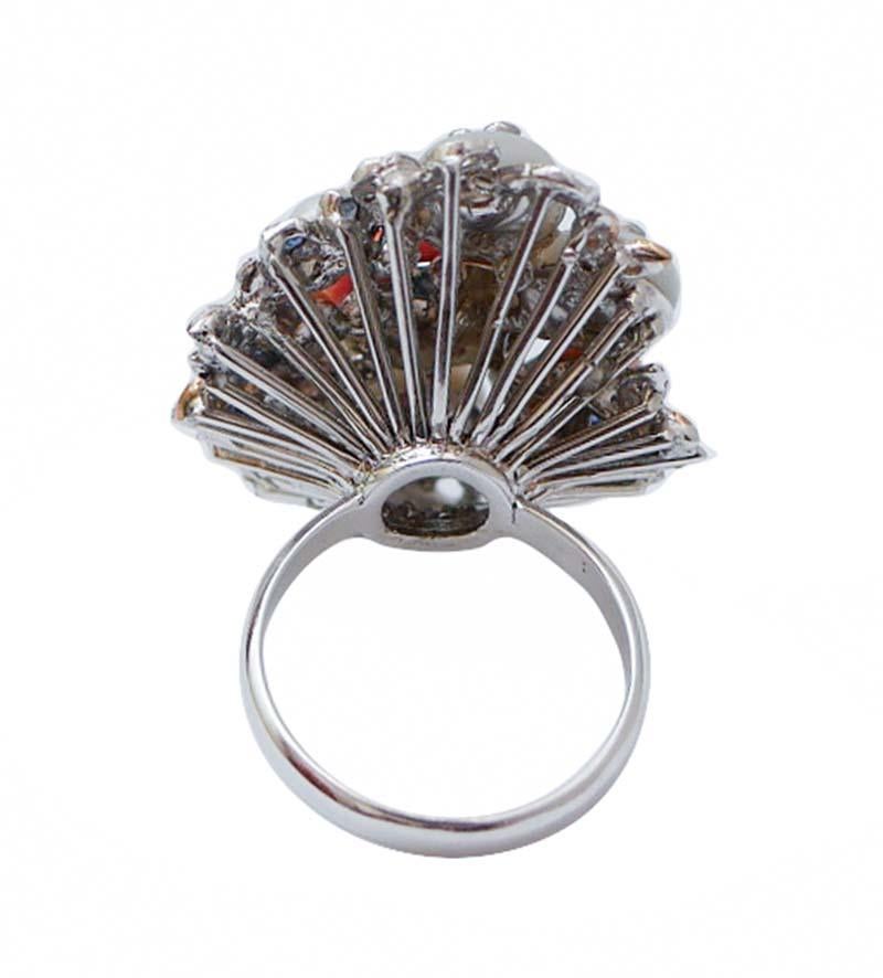 Rétro Coral, pierres blanches, perles, diamants, saphirs, bague en or blanc et rose 14Kt. en vente
