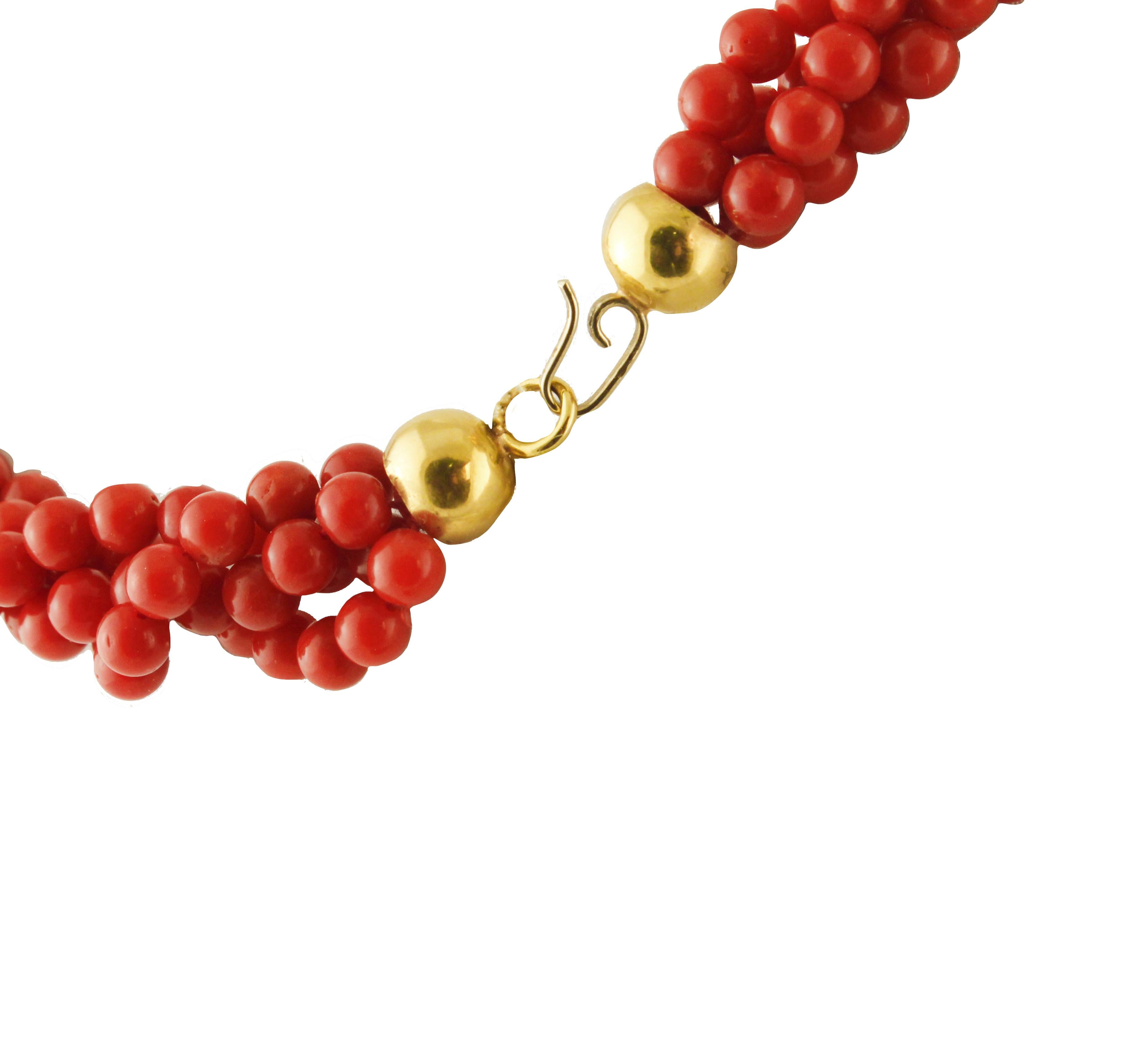 Retro Coral Yellow Gold Necklace