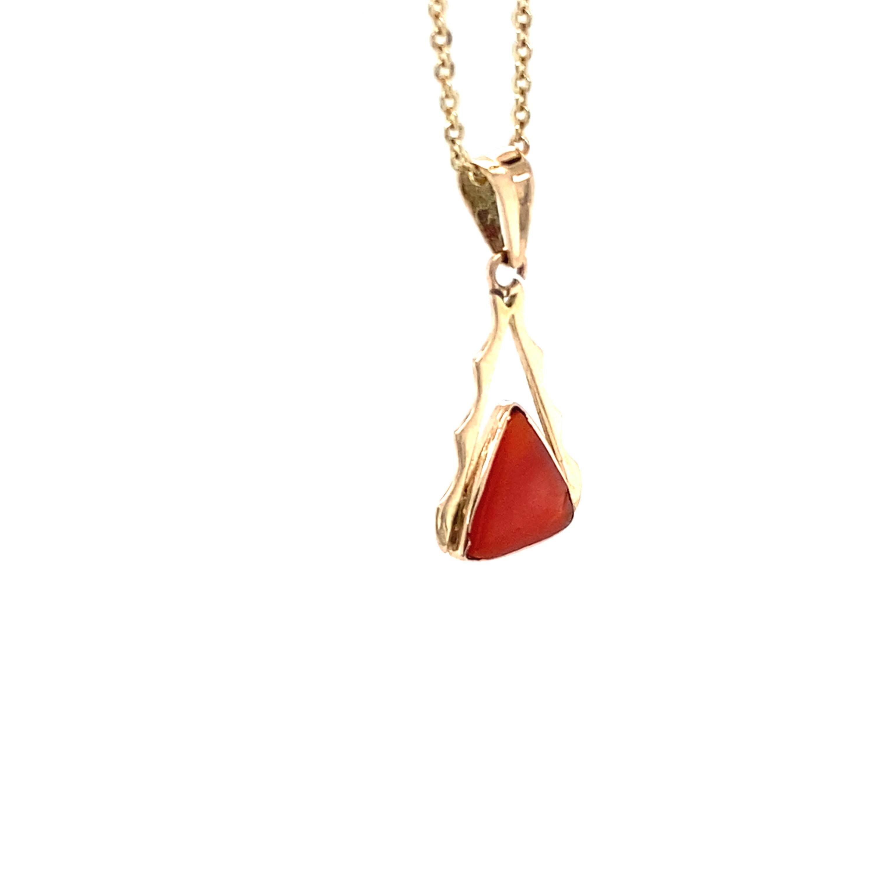 Coral Yellow Gold Pendant Necklace For Sale 2