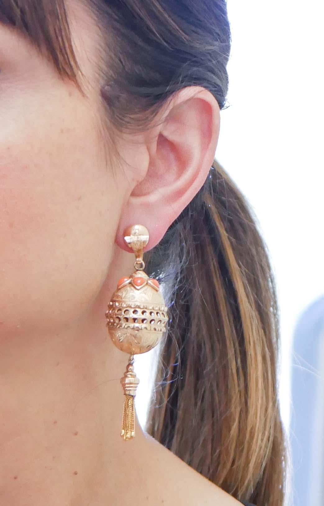 Coral, 14 Karat Rose Gold Dangle Earrings In Good Condition For Sale In Marcianise, Marcianise (CE)