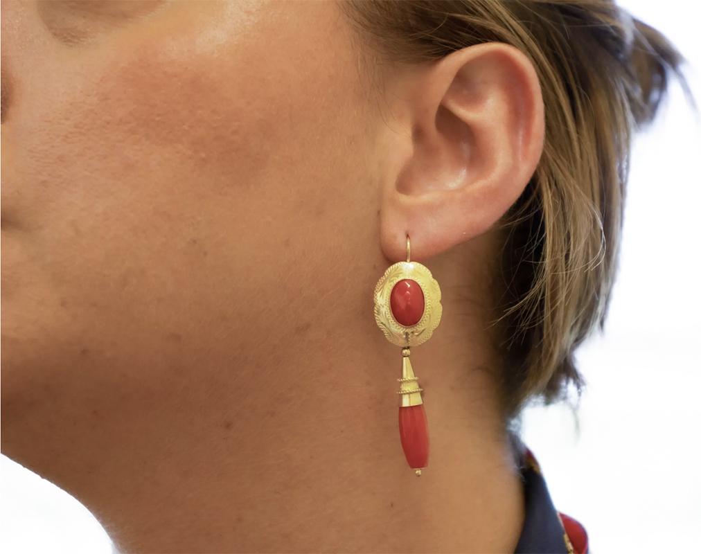 Mixed Cut Coral, 18 Karat Yellow Gold Dangle Earrings For Sale