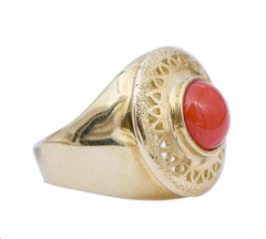 Anello in corallo e oro giallo 18 carati