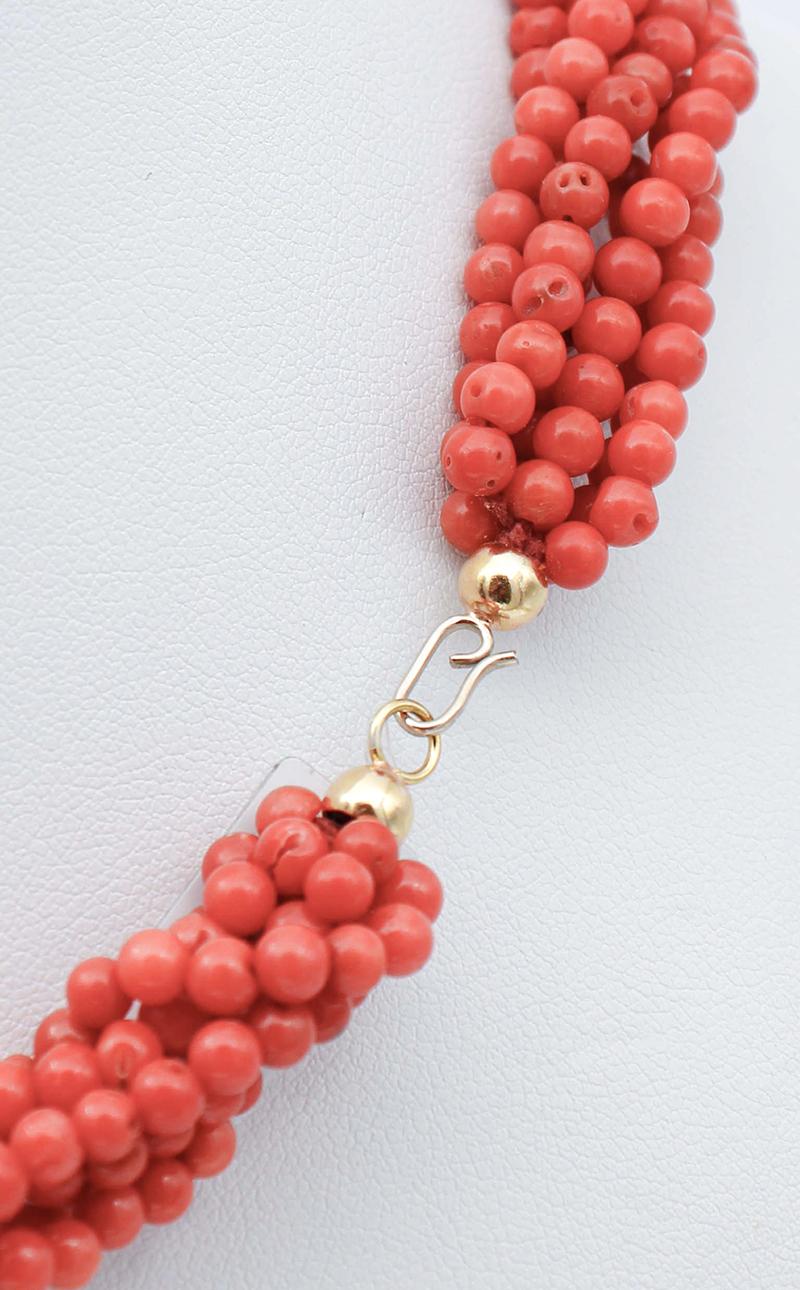 Taille ronde Collier Torchon en corail et or jaune 18 carats en vente