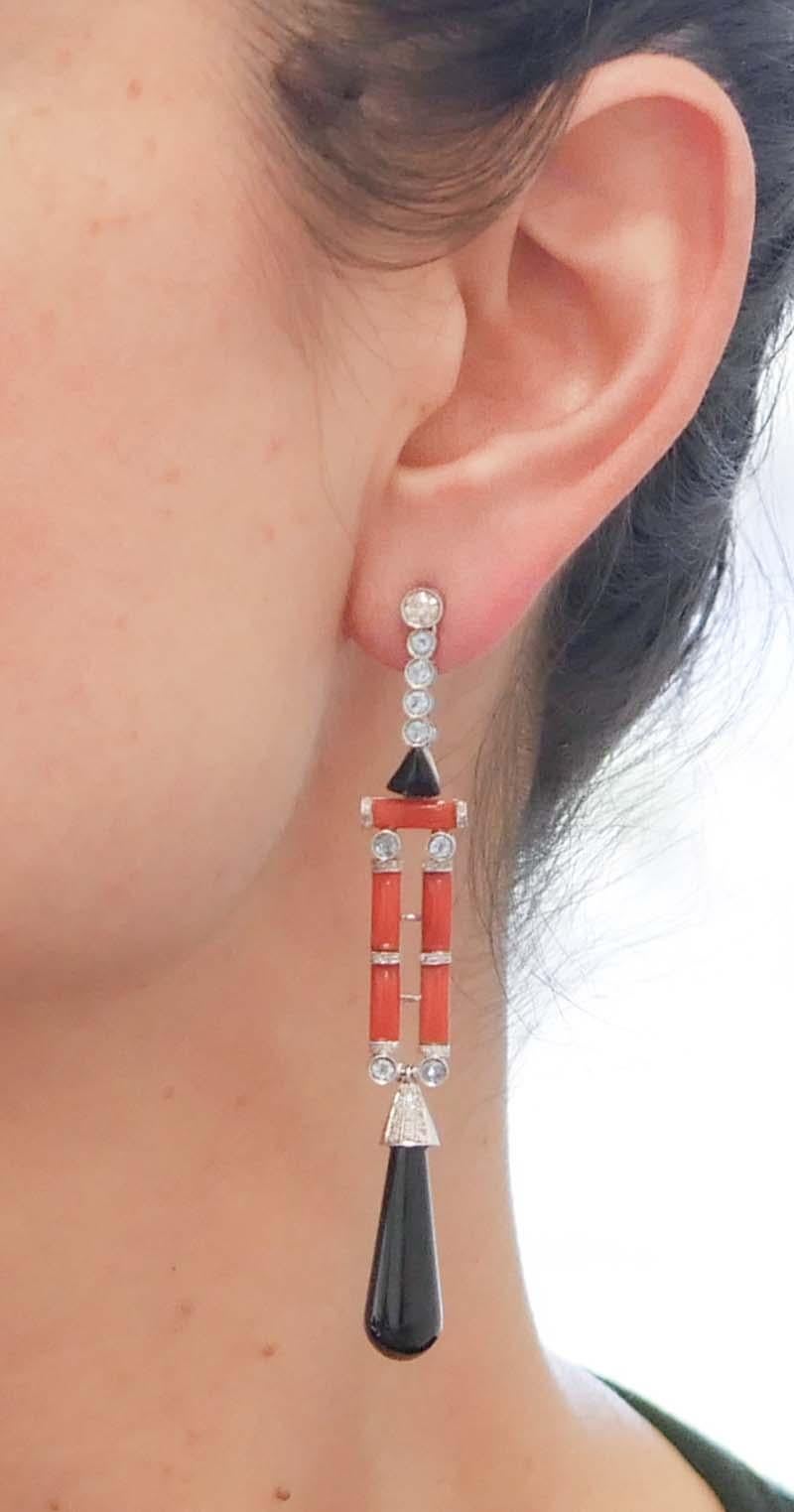 Coral, Diamonds, Onyx, Aquamarine, Platinum Retrò Earrings In Good Condition For Sale In Marcianise, Marcianise (CE)