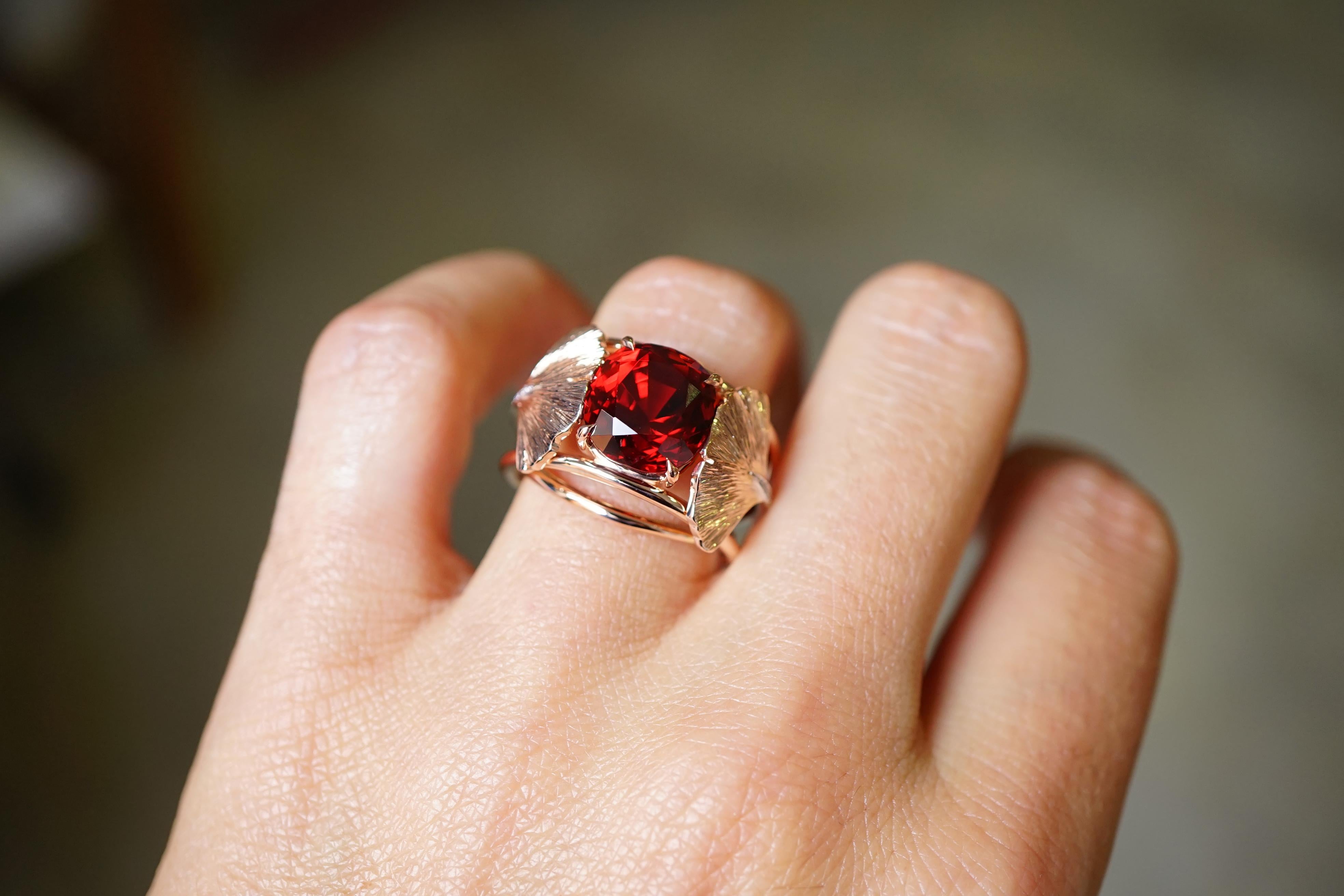 Contemporary Pink Gold 18k With Red Garnet Diamonds And Gingko Leaves Botanical Ring For Sale