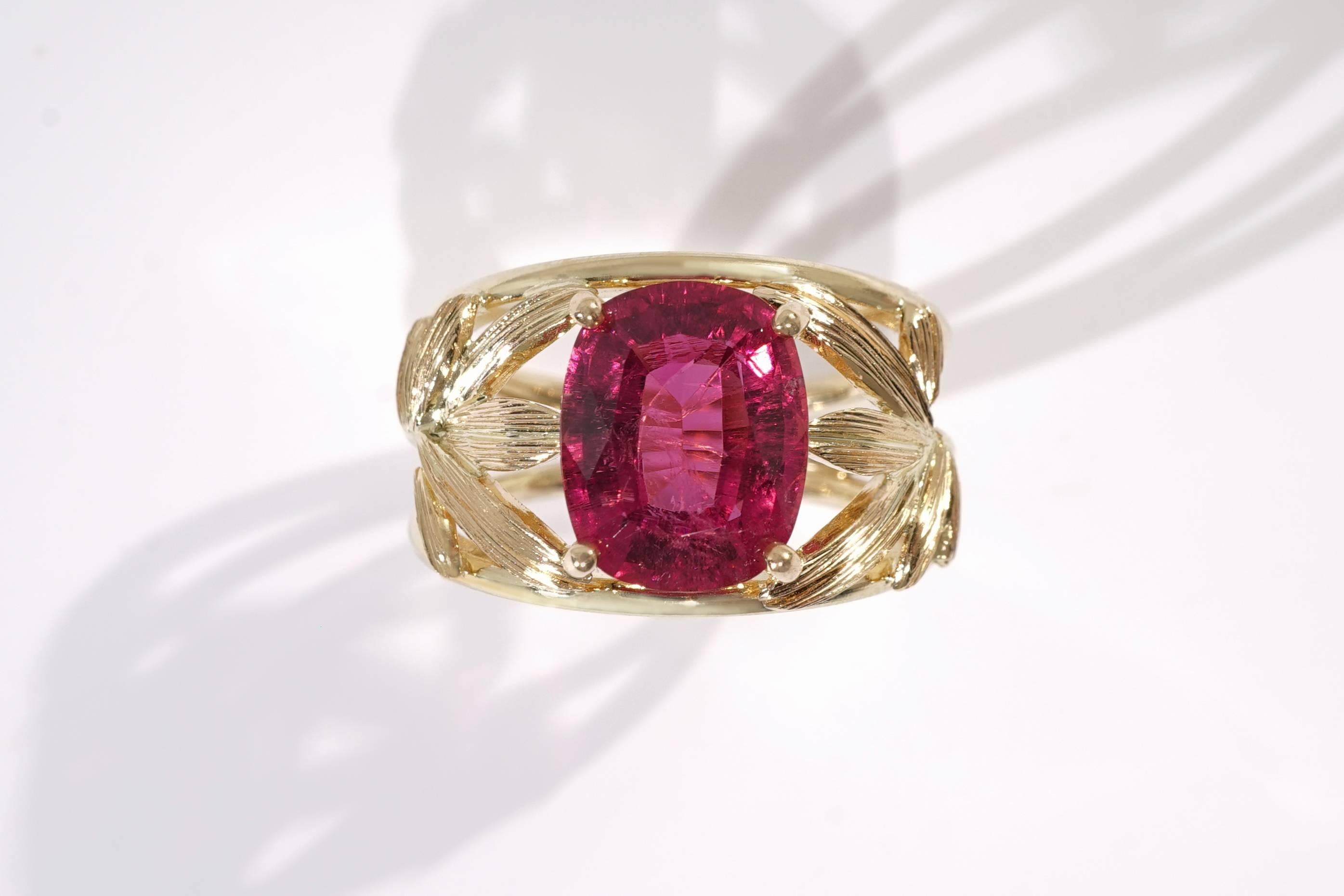 Women's or Men's Coralie Van Caloen Yellow Gold 18 Carat Palm Leaves And Pink Rubellite Band Ring