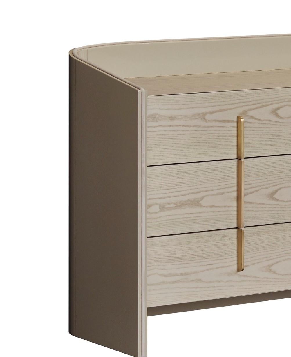 Modern CORALINA Chest of Drawers in Ash Avelana and Antique Brass handles For Sale