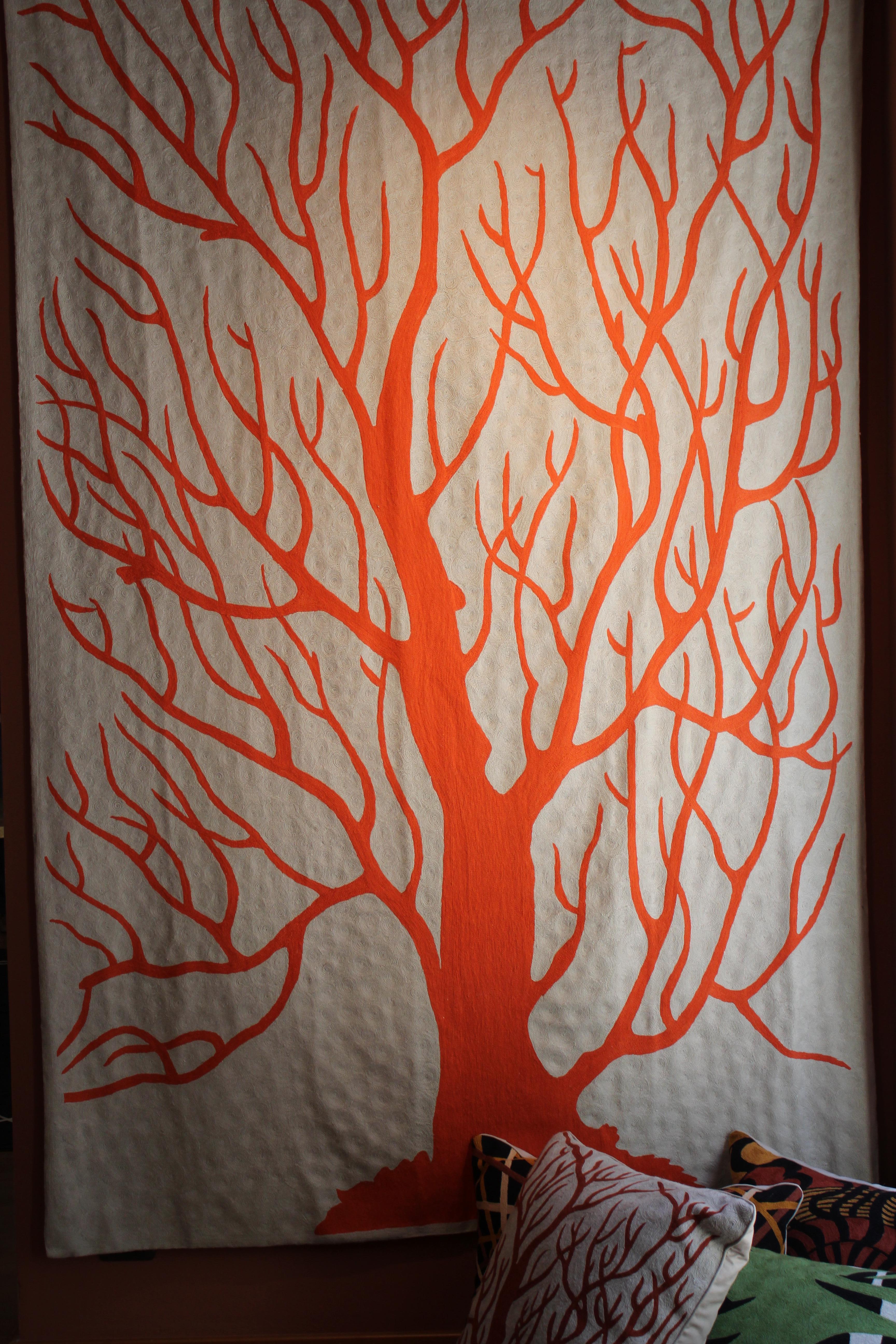 Corallo-Teppich aus Kaschmir und Wolle mit Kettenstickereien, entworfen von Barbara Frua (Handgewebt) im Angebot