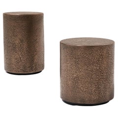 Corallo, Table basse en métal liquide bronze avec surface gaufrée.
