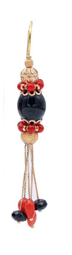 Coral, Onyx, 18 Karat Yellow Gold Dangle Earrings