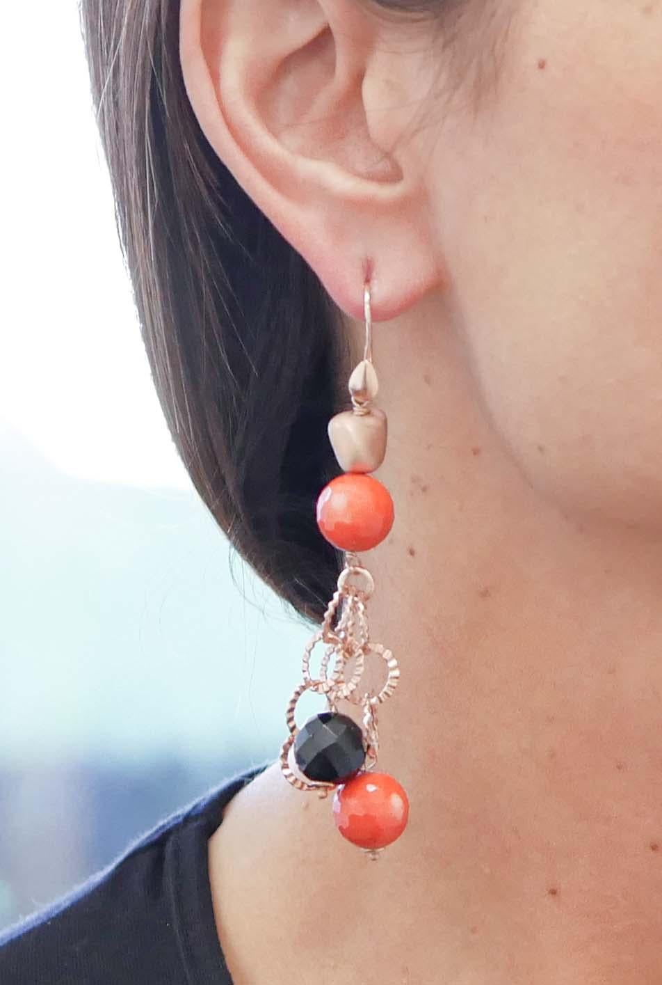 Coral, Onyx, Dangle Earrings In Good Condition In Marcianise, Marcianise (CE)