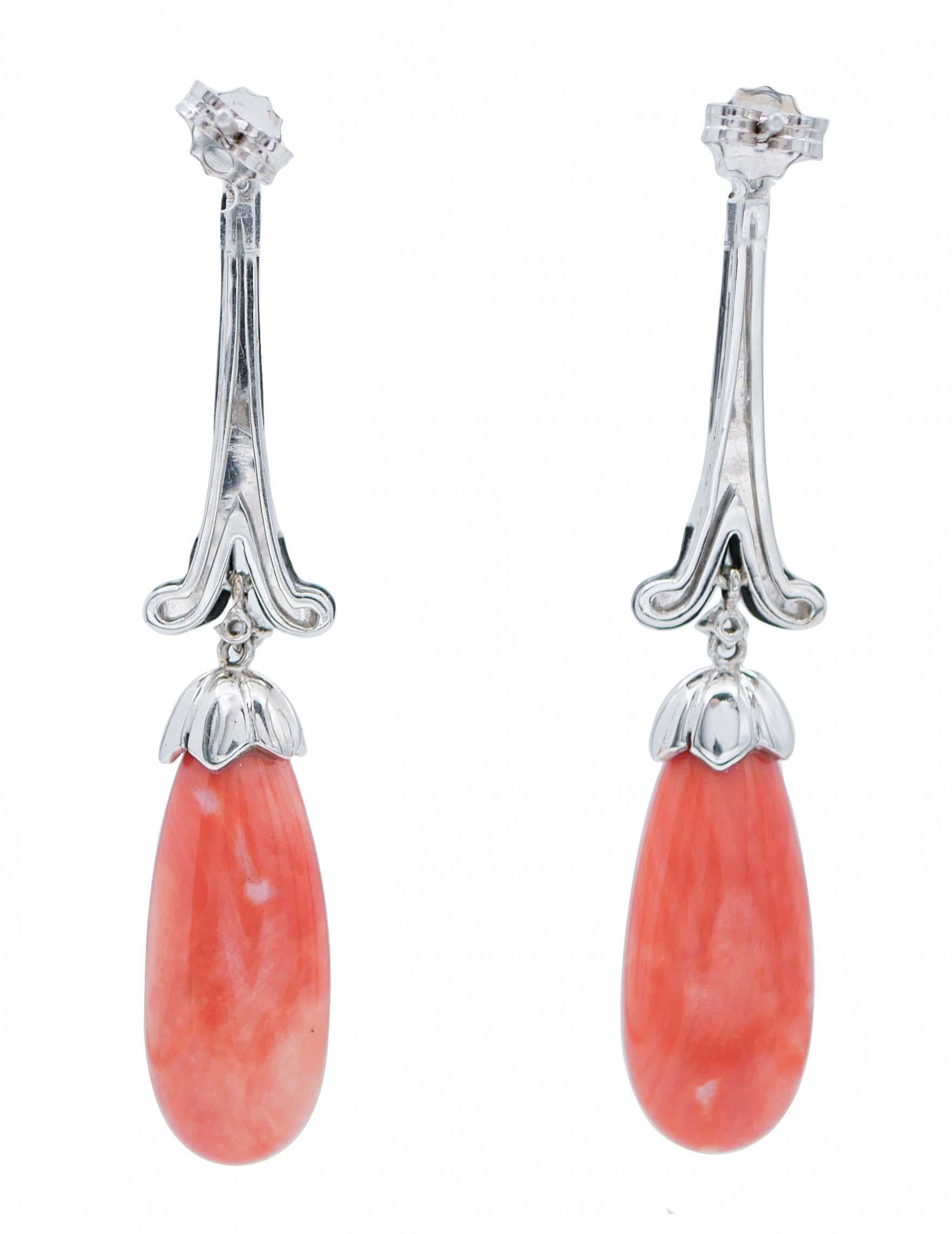 Retro Coral, Onyx, Diamonds, 18 Karat White Gold Dangle Earrings