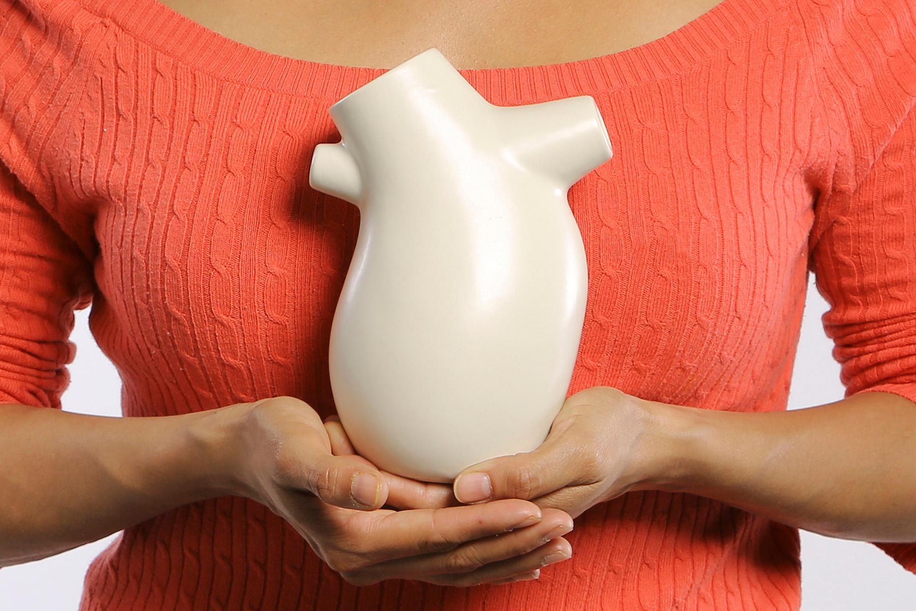 Corazon Coraza Pitcher · Ceramic Black by Anfora - Currently in stock For Sale 2