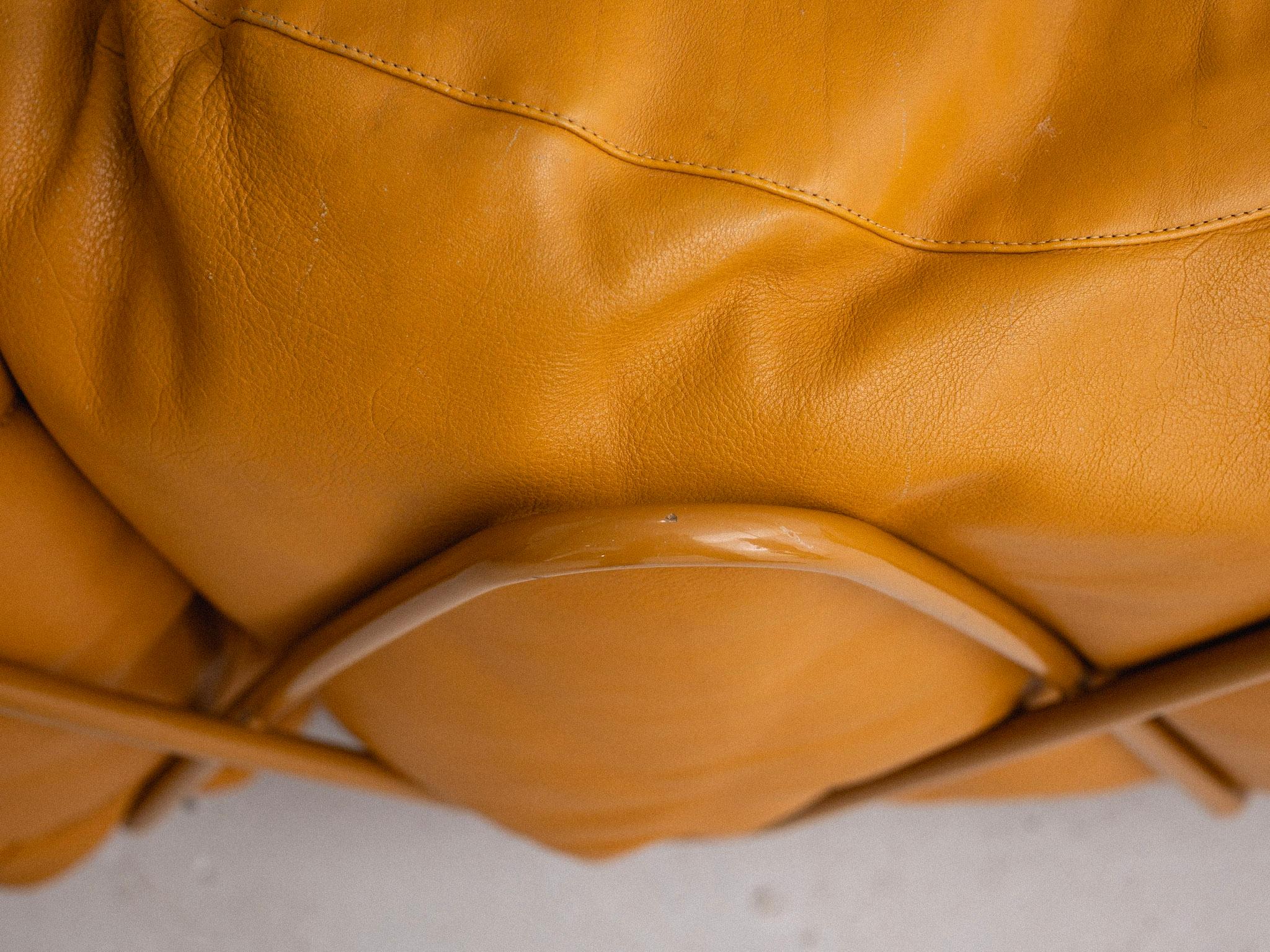 'Corbeille' Leather Sofa by Francesco Binfare for Edra 6