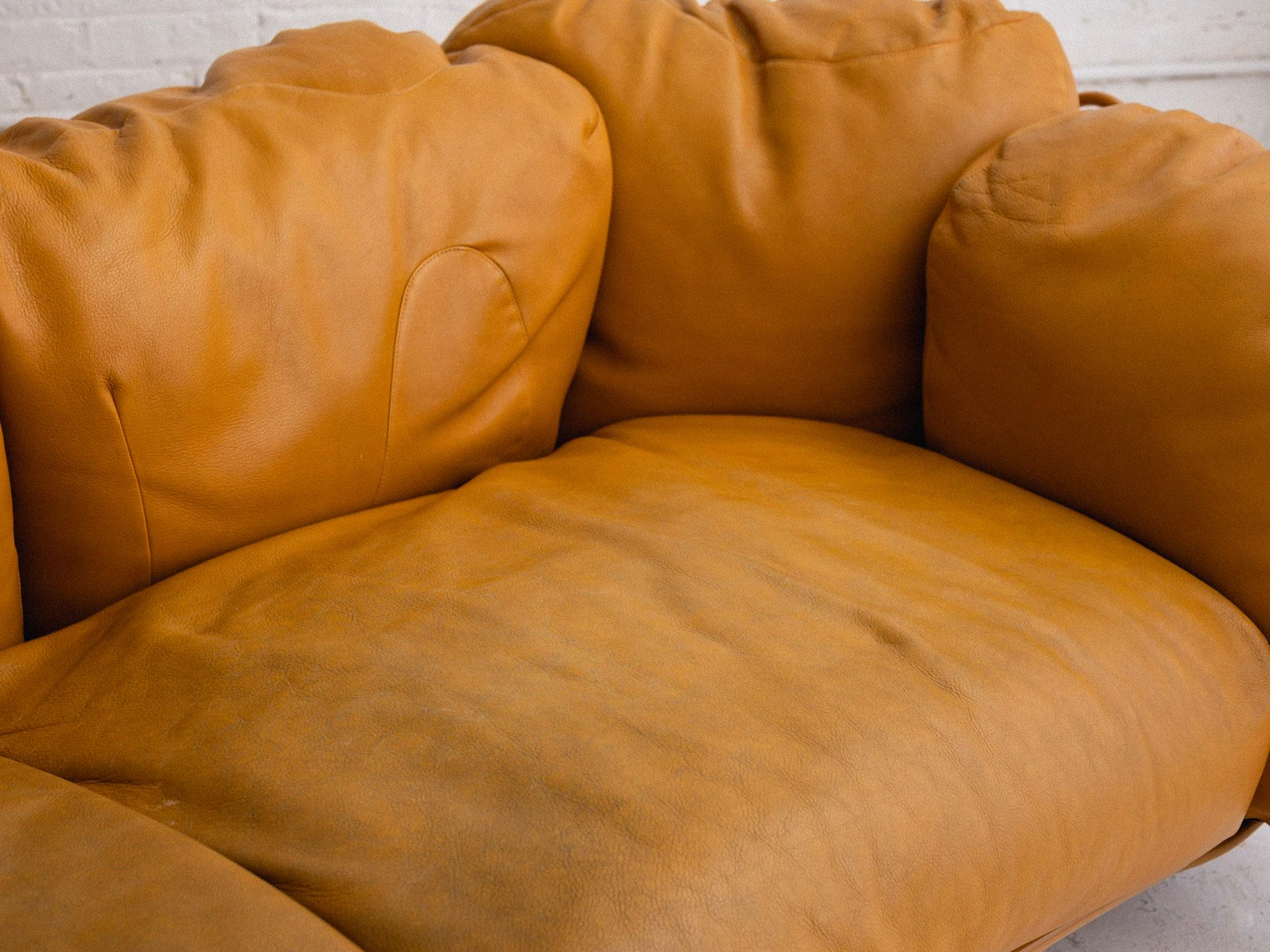 'Corbeille' Leather Sofa by Francesco Binfare for Edra 12