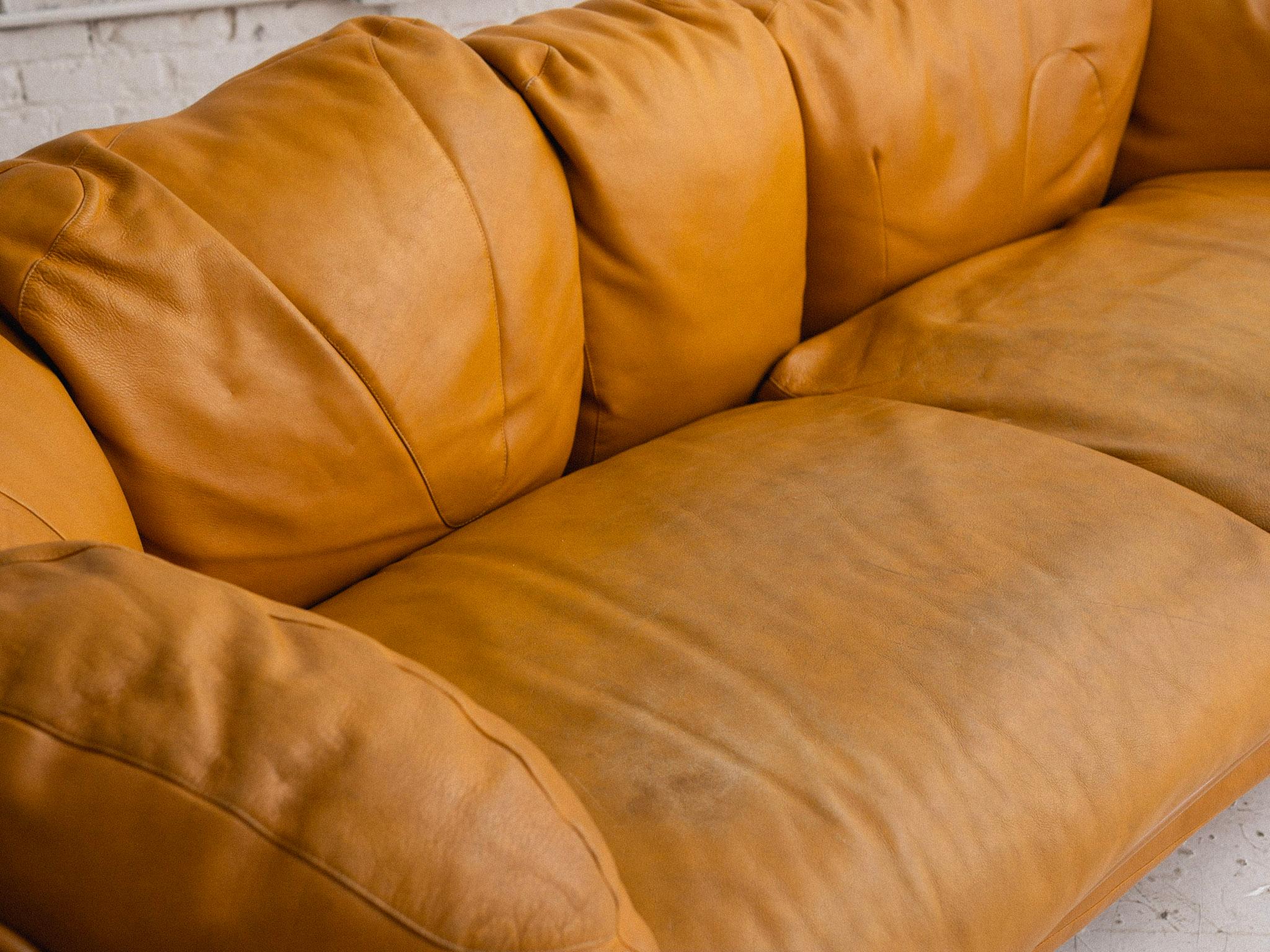 Post-Modern 'Corbeille' Leather Sofa by Francesco Binfare for Edra