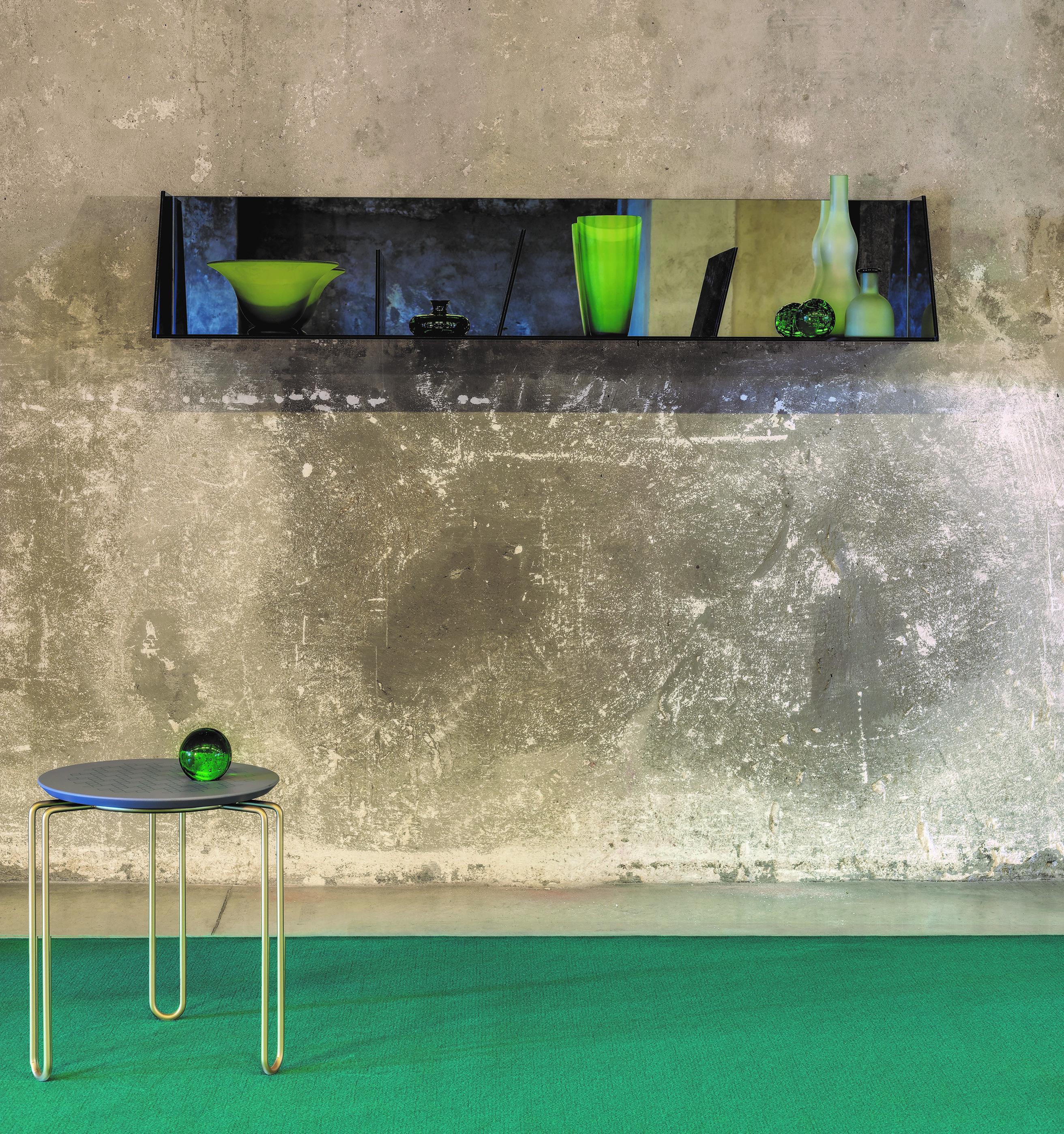 Corbel Glass Shelf by Mentemano In New Condition In Geneve, CH