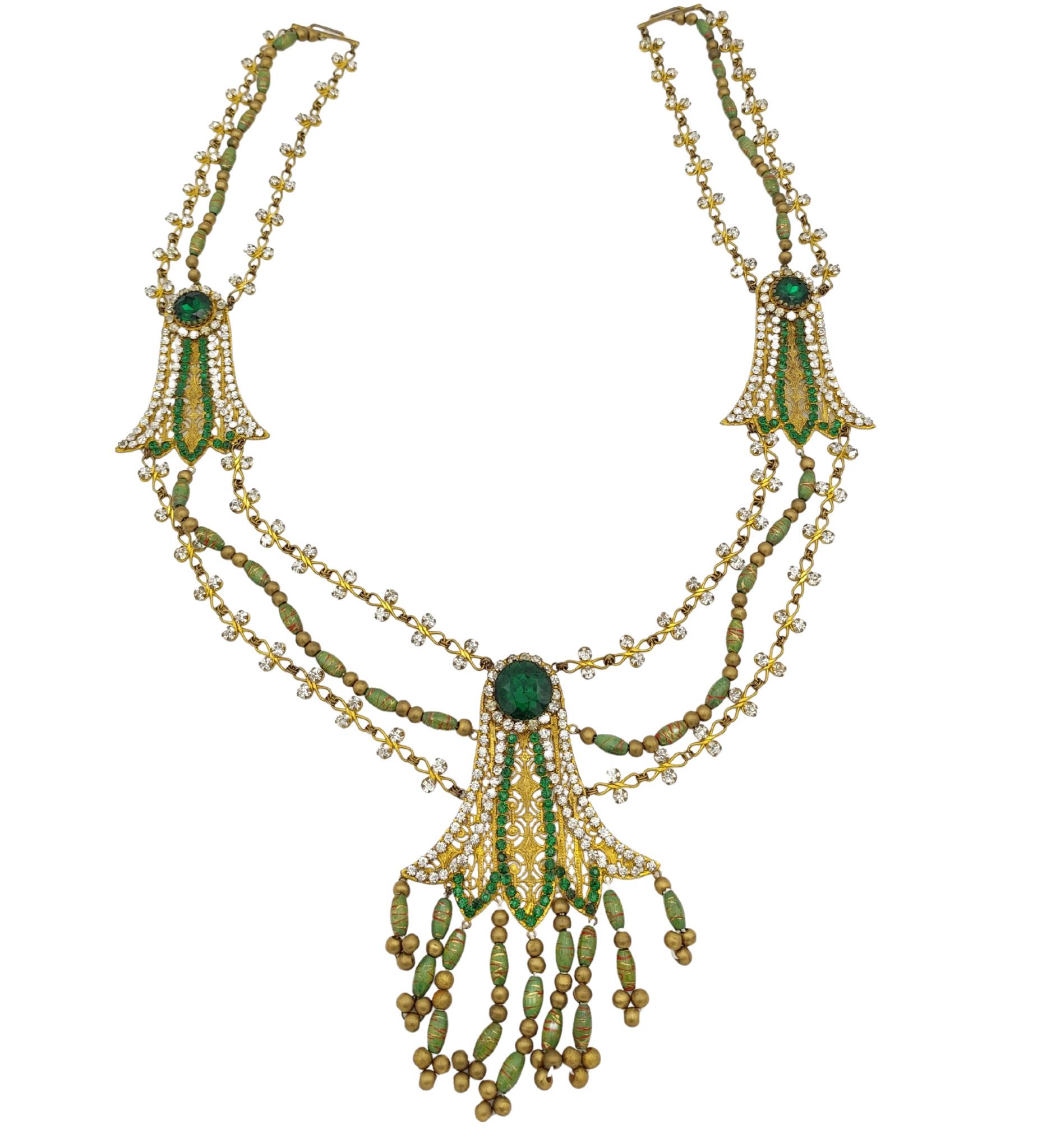 Conjunto de joyas egipcias de strass verde de traje de teatro de ópera Corbella Milano en venta 7