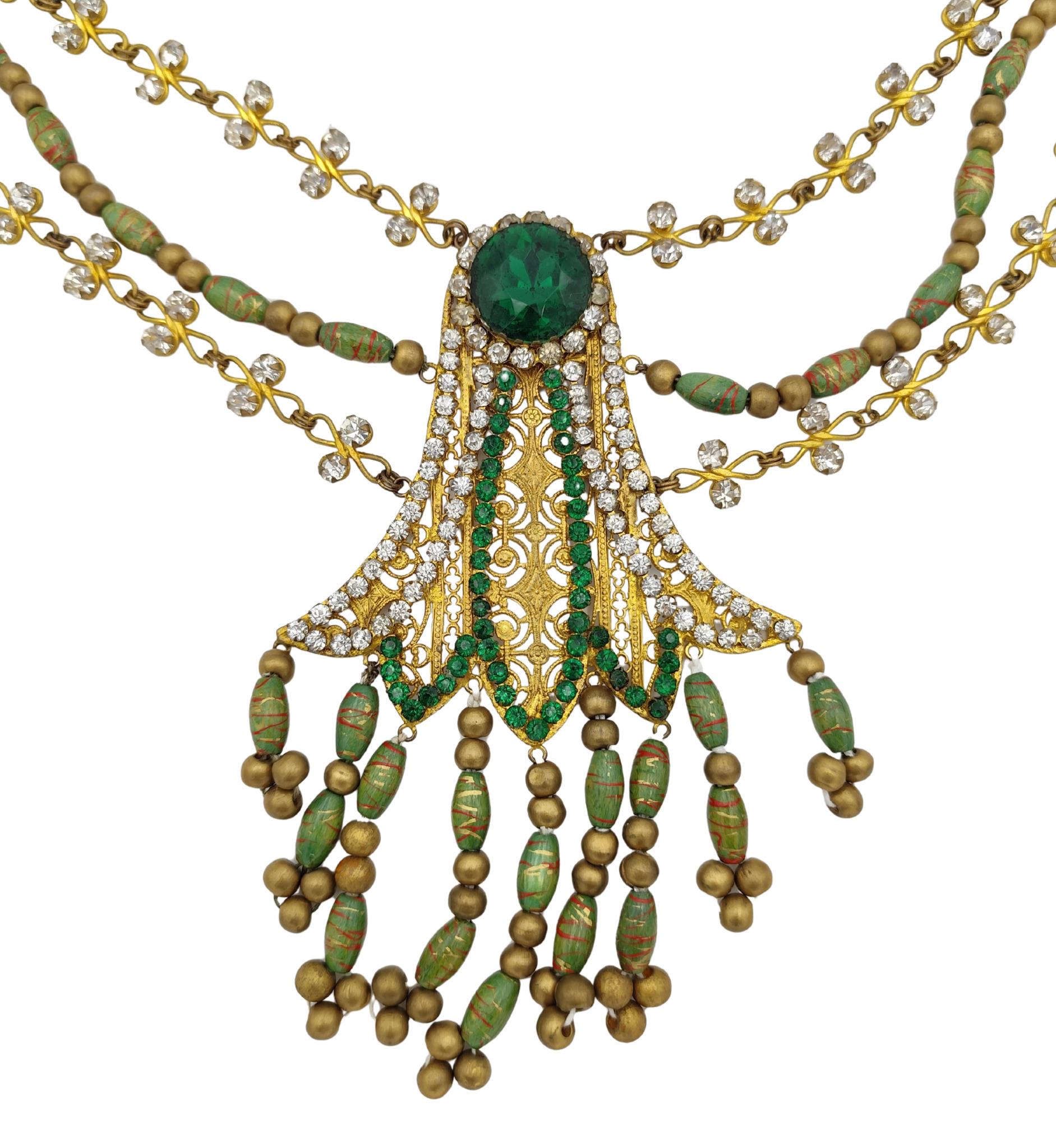 Conjunto de joyas egipcias de strass verde de traje de teatro de ópera Corbella Milano en venta 8