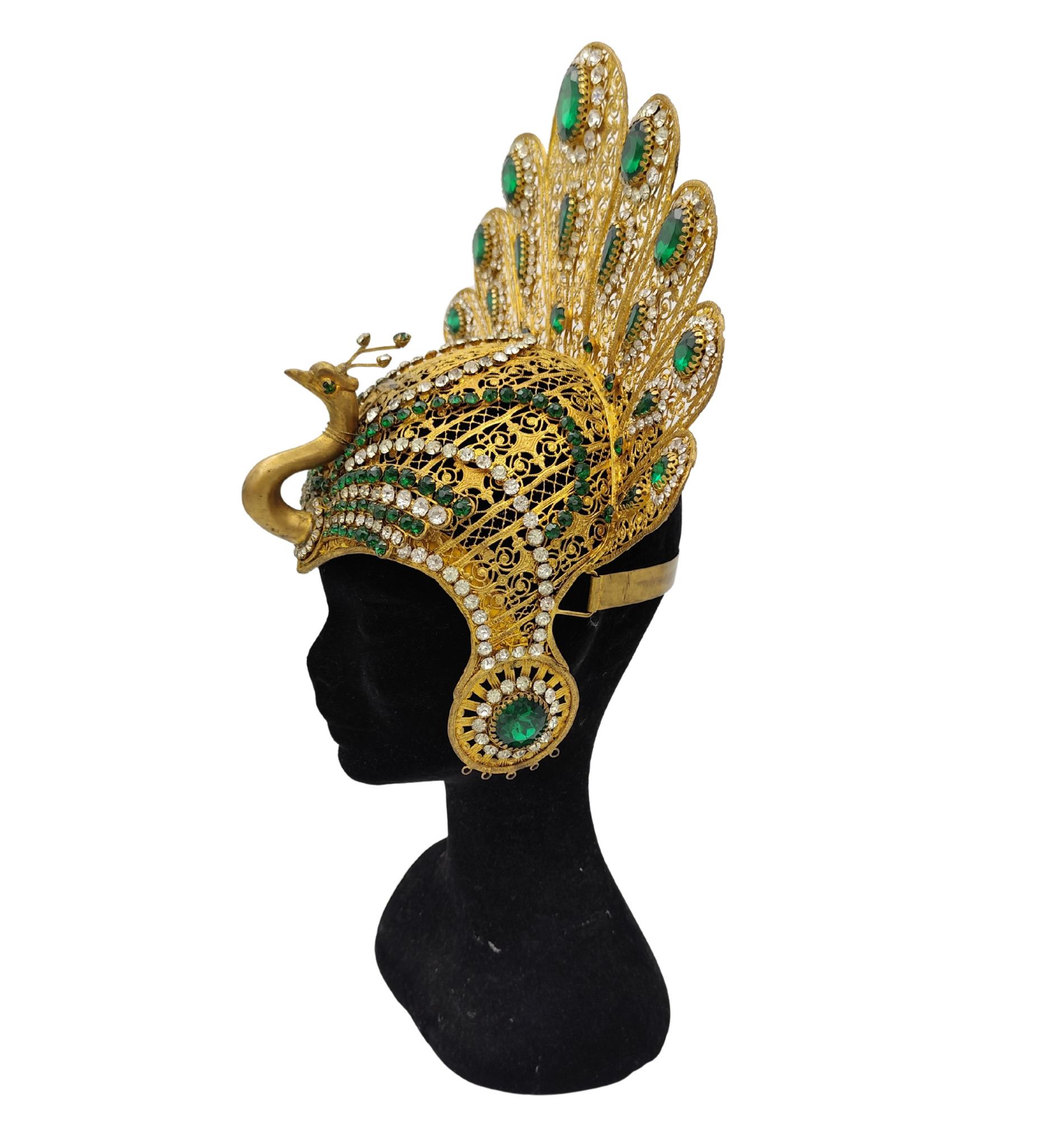 Conjunto de joyas egipcias de strass verde de traje de teatro de ópera Corbella Milano en venta 1
