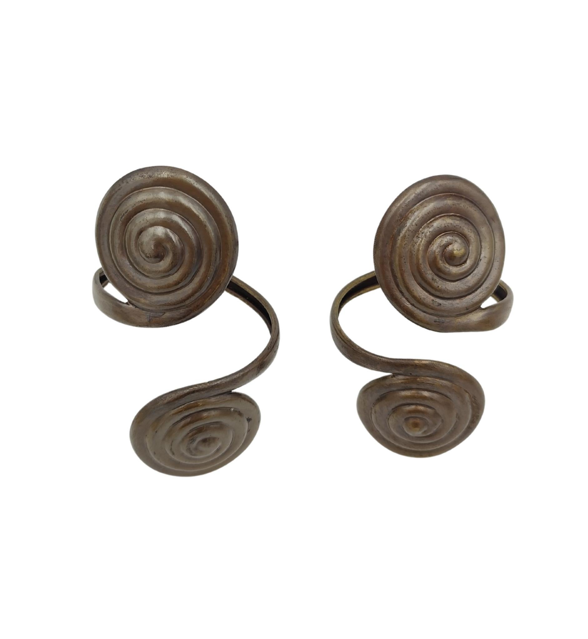 Conjunto de joyería de metal plateado de traje de teatro de ópera Corbella Milano en venta 7