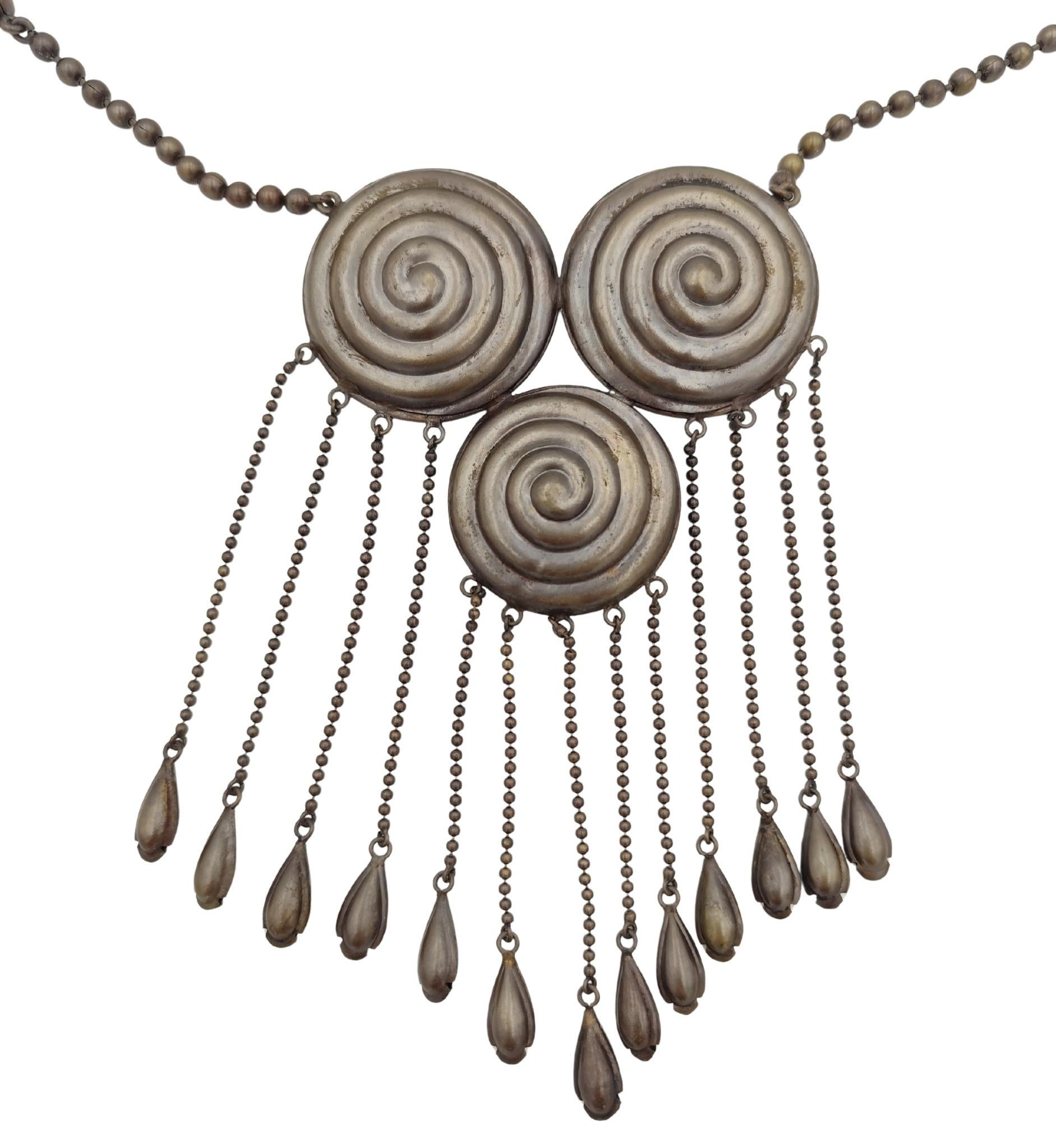 Conjunto de joyería de metal plateado de traje de teatro de ópera Corbella Milano en venta 4