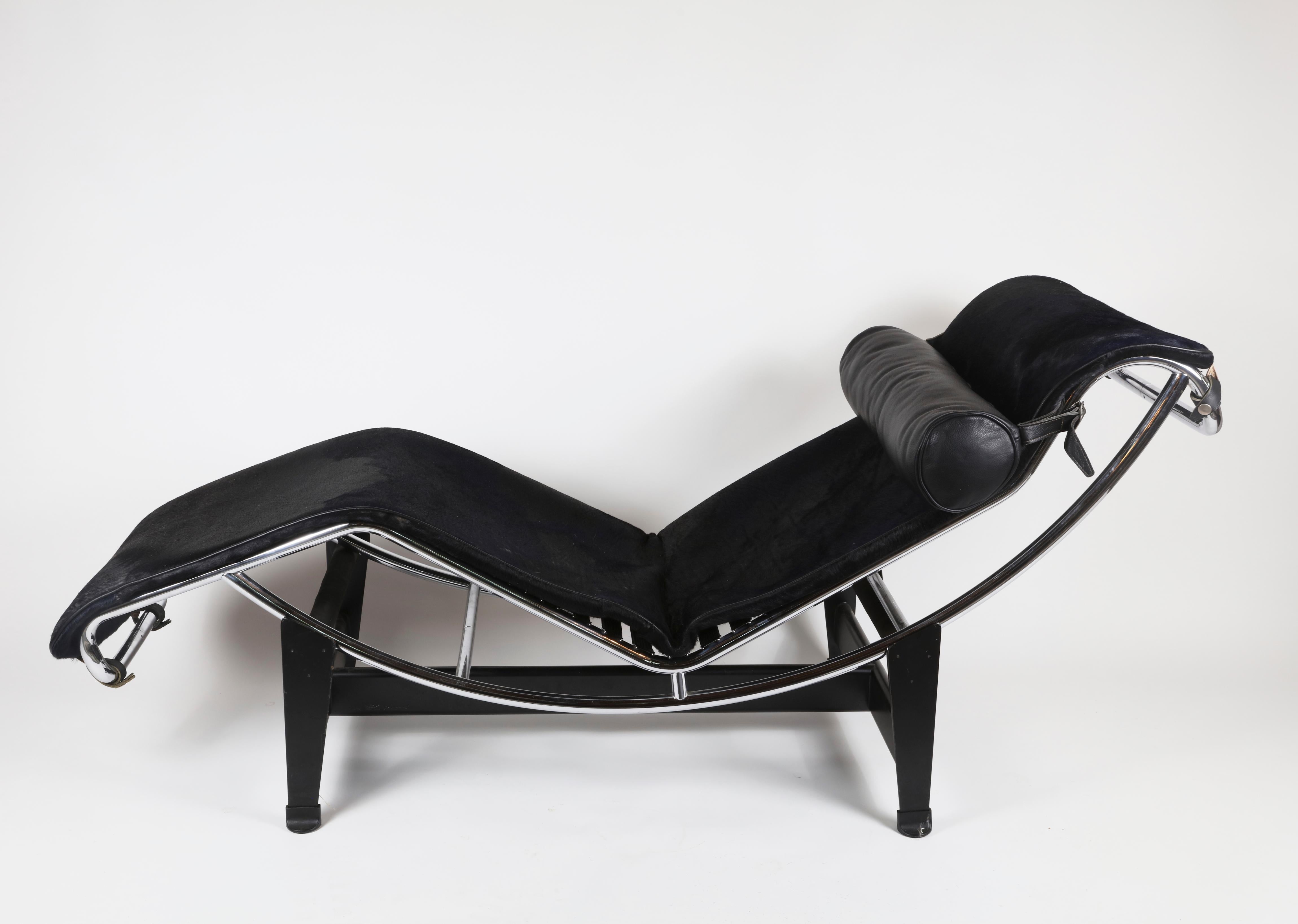 Contemporary Corbusier LC4 Midnight Blue Cowhide Lounge