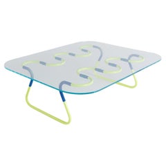 Tavolino da caffè scultoreo e funzionale Cordage multicolore di Laura Casañas Maya