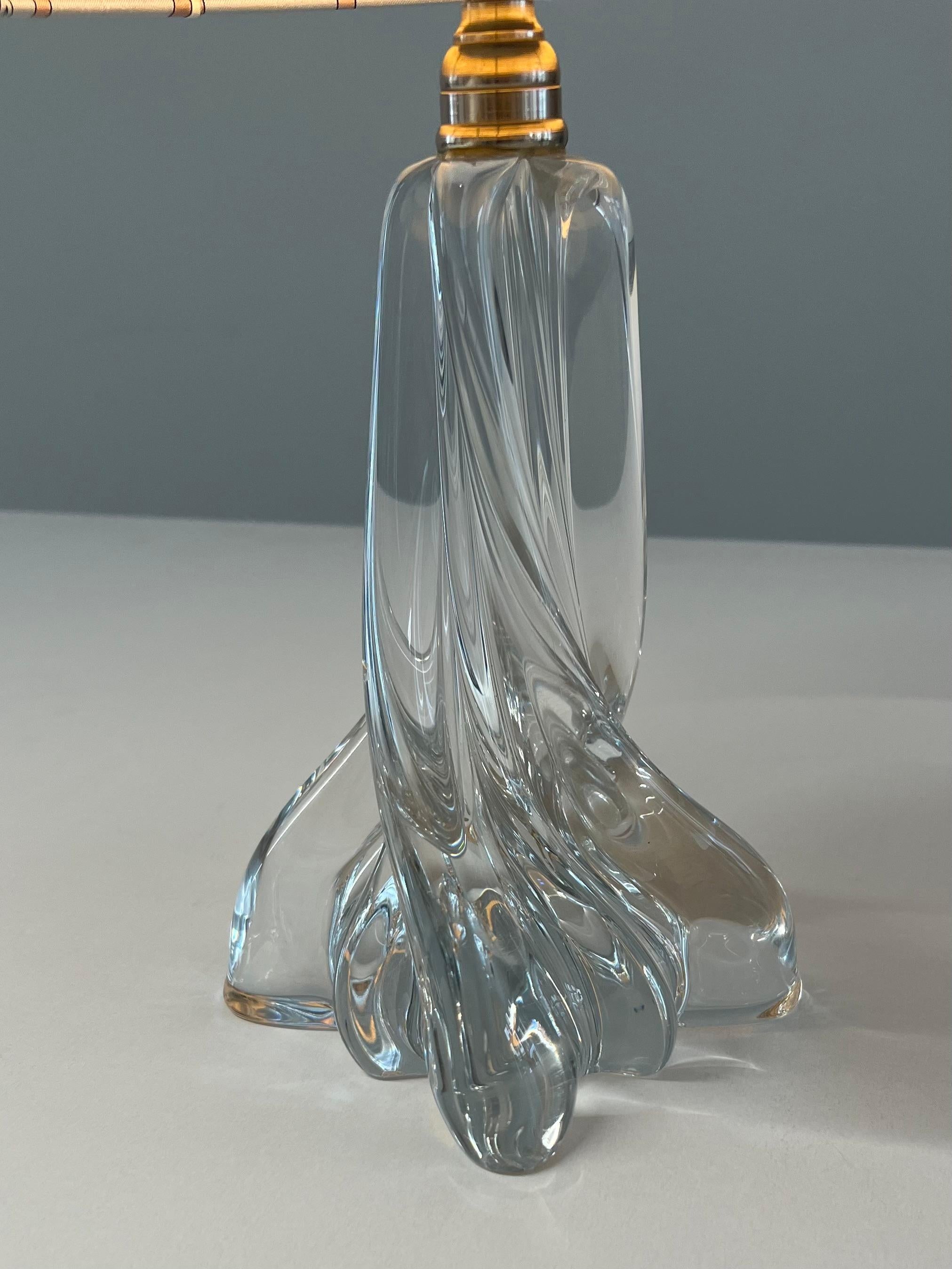 Cristallo Lampada da tavolo Baccarat a batteria con paralume in seta vintage Pucci Col. MOP in vendita