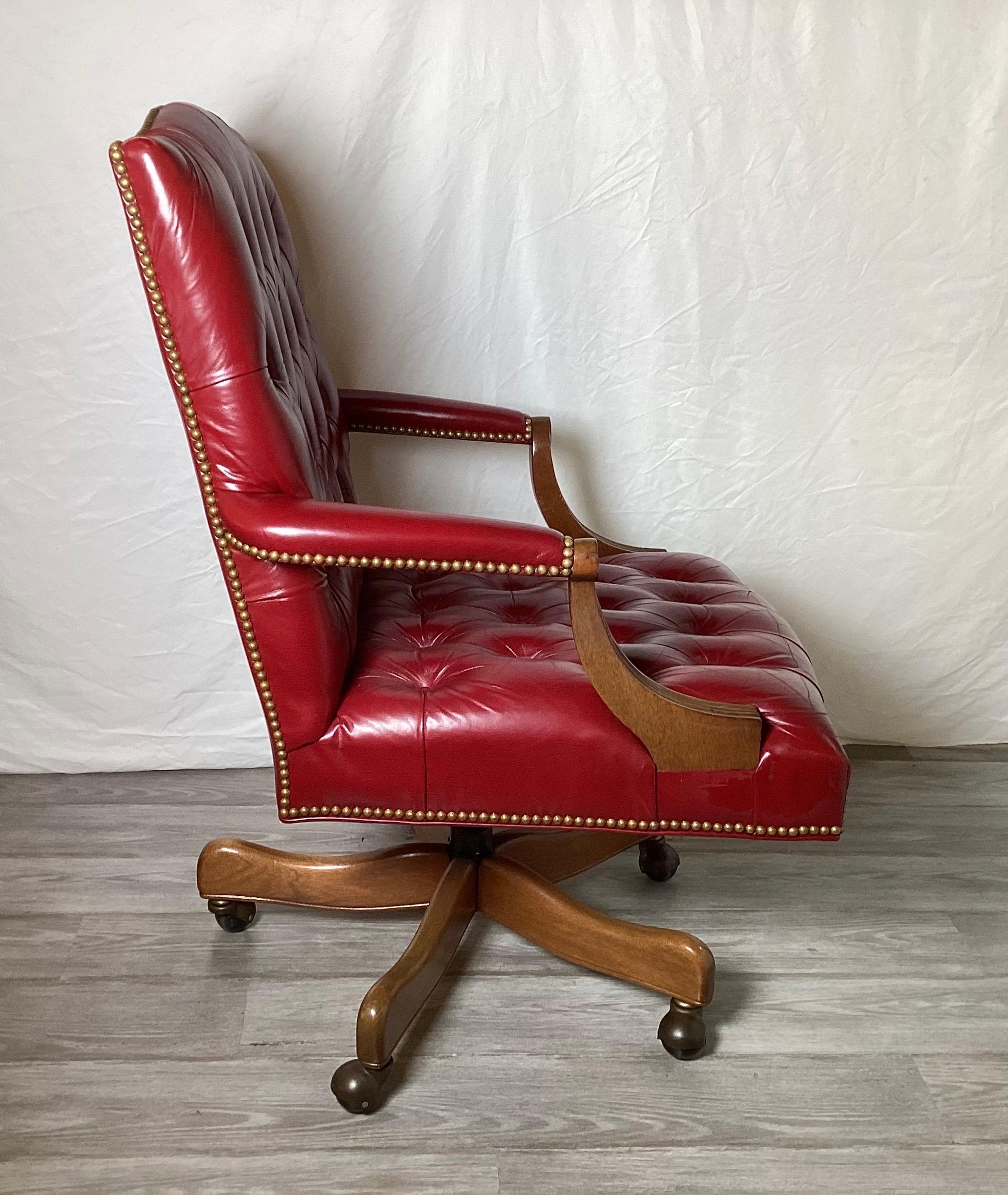 Silla de oficina de piel cordobesa acolchada by Hancock & Moore en venta 1