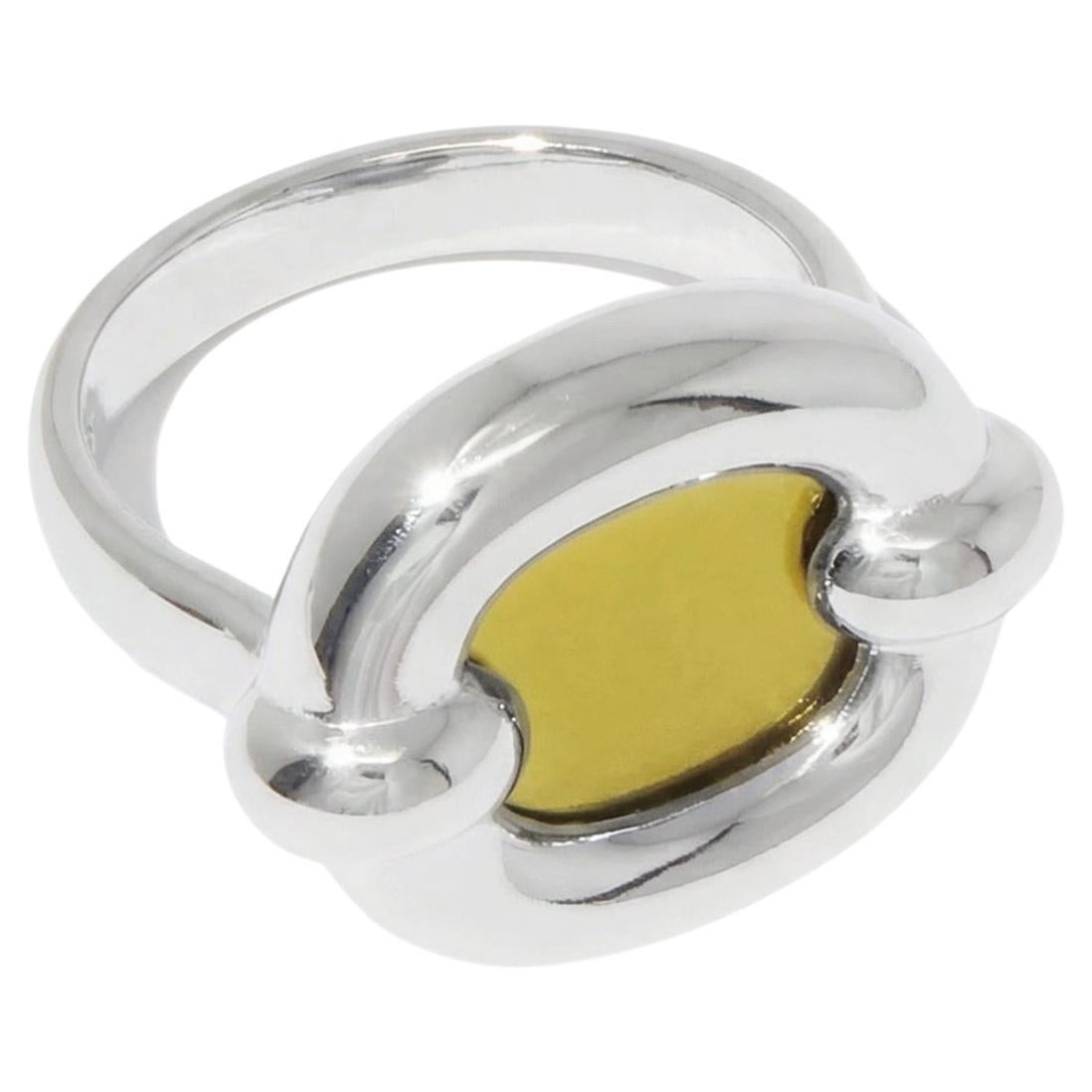 Ring mit Kernschlaufe aus 925 Sterling Silber und A. Stone in Olivgrün von CLED im Angebot