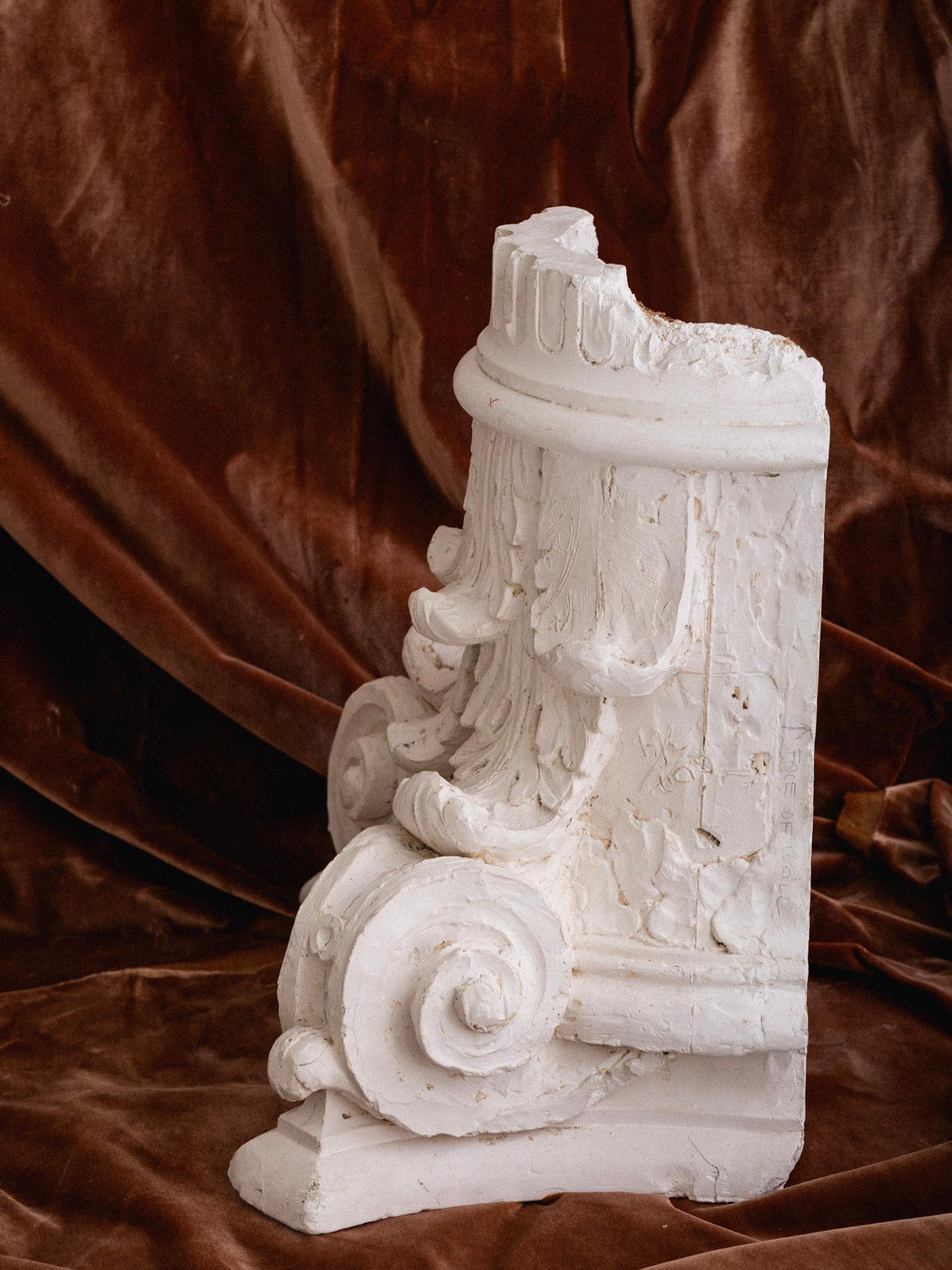 Fédéral Corinithian Column Plaster Architectural Study Objet D'art en vente