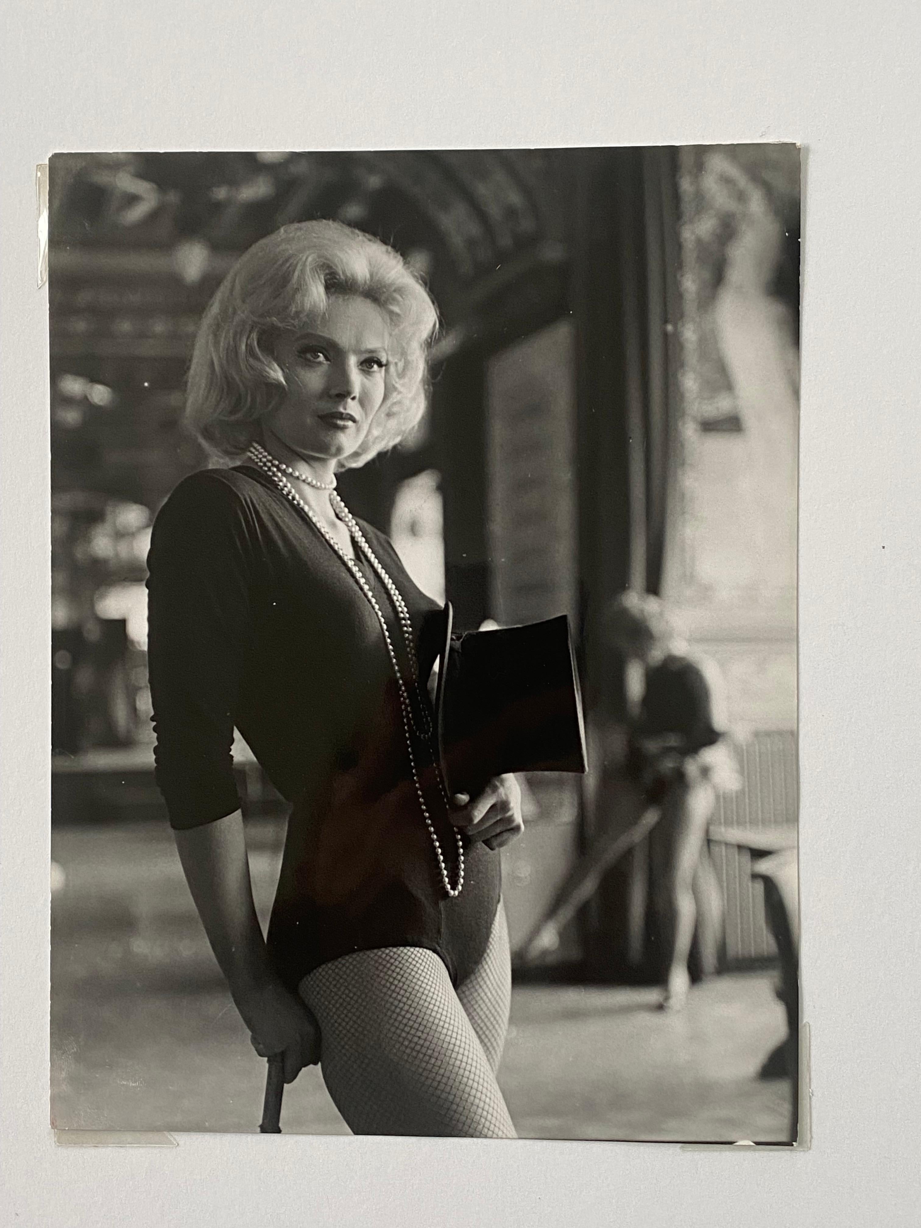Corinne Marchand On the set of Jacques Demy's LOLA In Good Condition For Sale In Saint ouen, FR