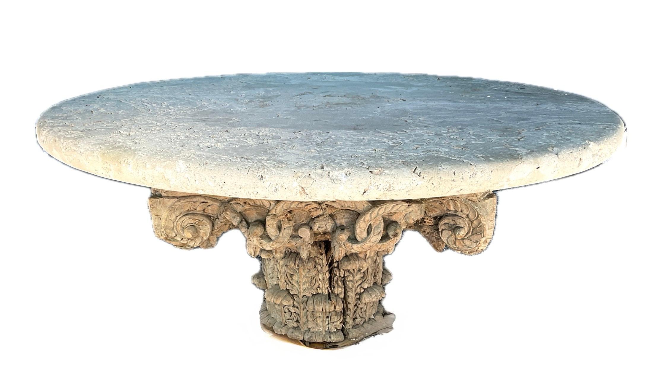 Korinthischer geschnitzter Pedestal-Mitteltisch mit Muschelsteinplatte im Angebot 6
