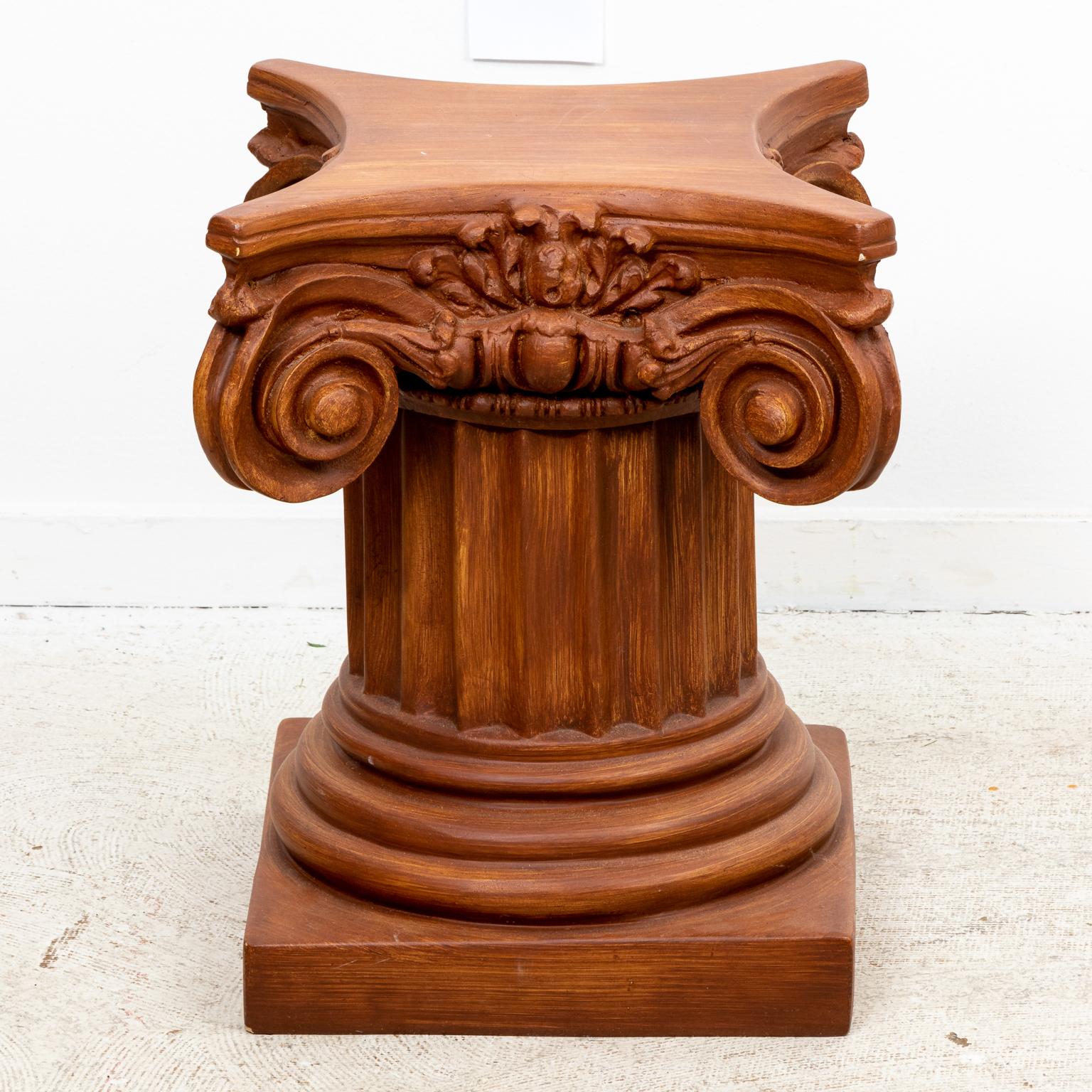 Corinthian Column Side Table In Good Condition In Stamford, CT
