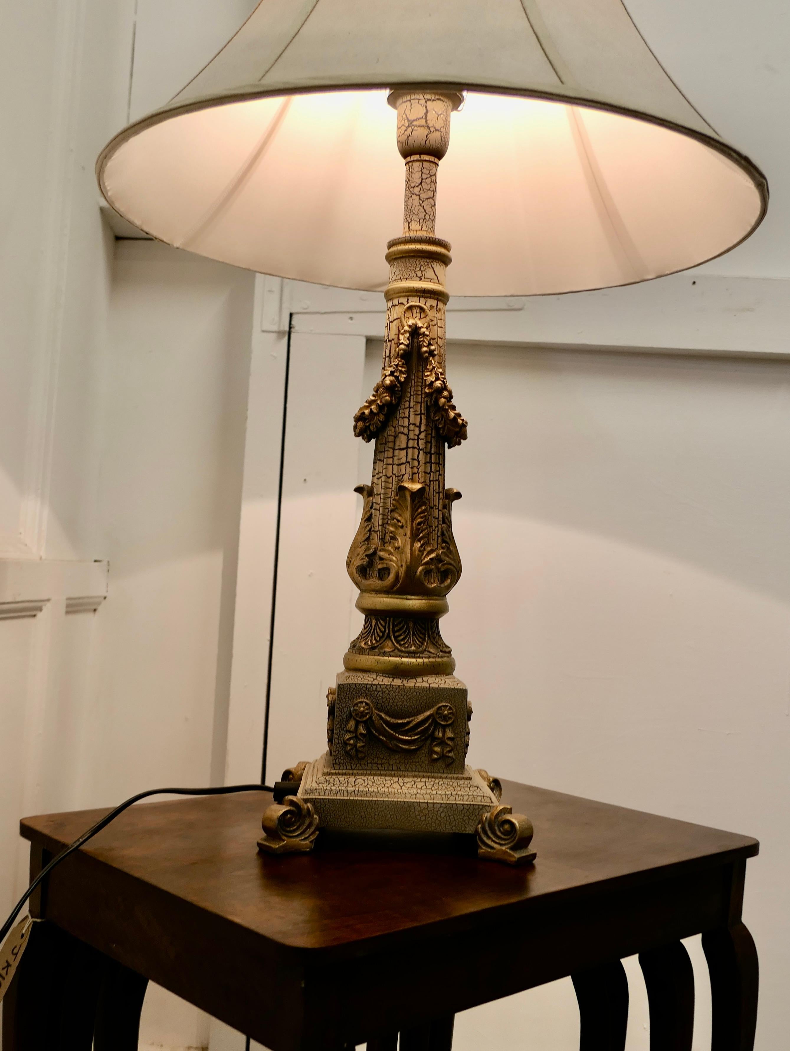 Romain classique Lampe de table à colonne corinthienne en vente
