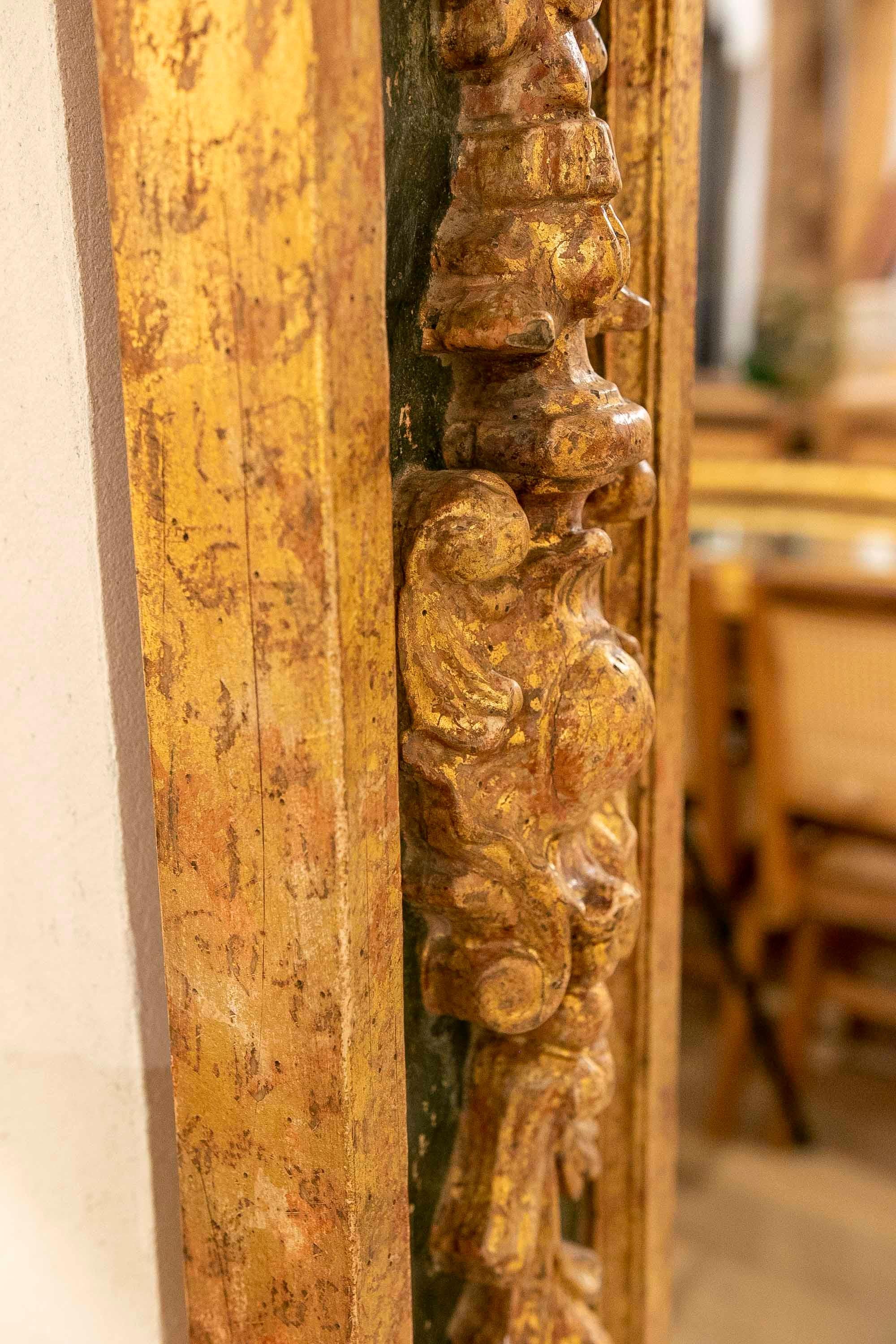 Corinthian Hand-Painted  Pilaster Carved in Wood  For Sale 12