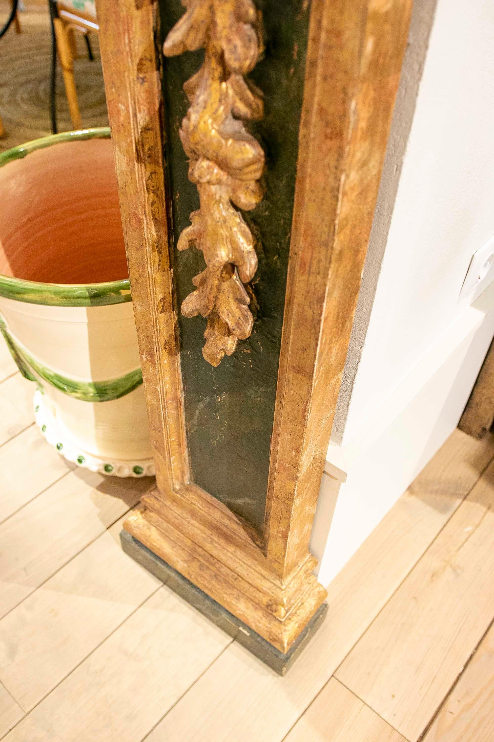 Corinthian Hand-Painted  Pilaster Carved in Wood  For Sale 3