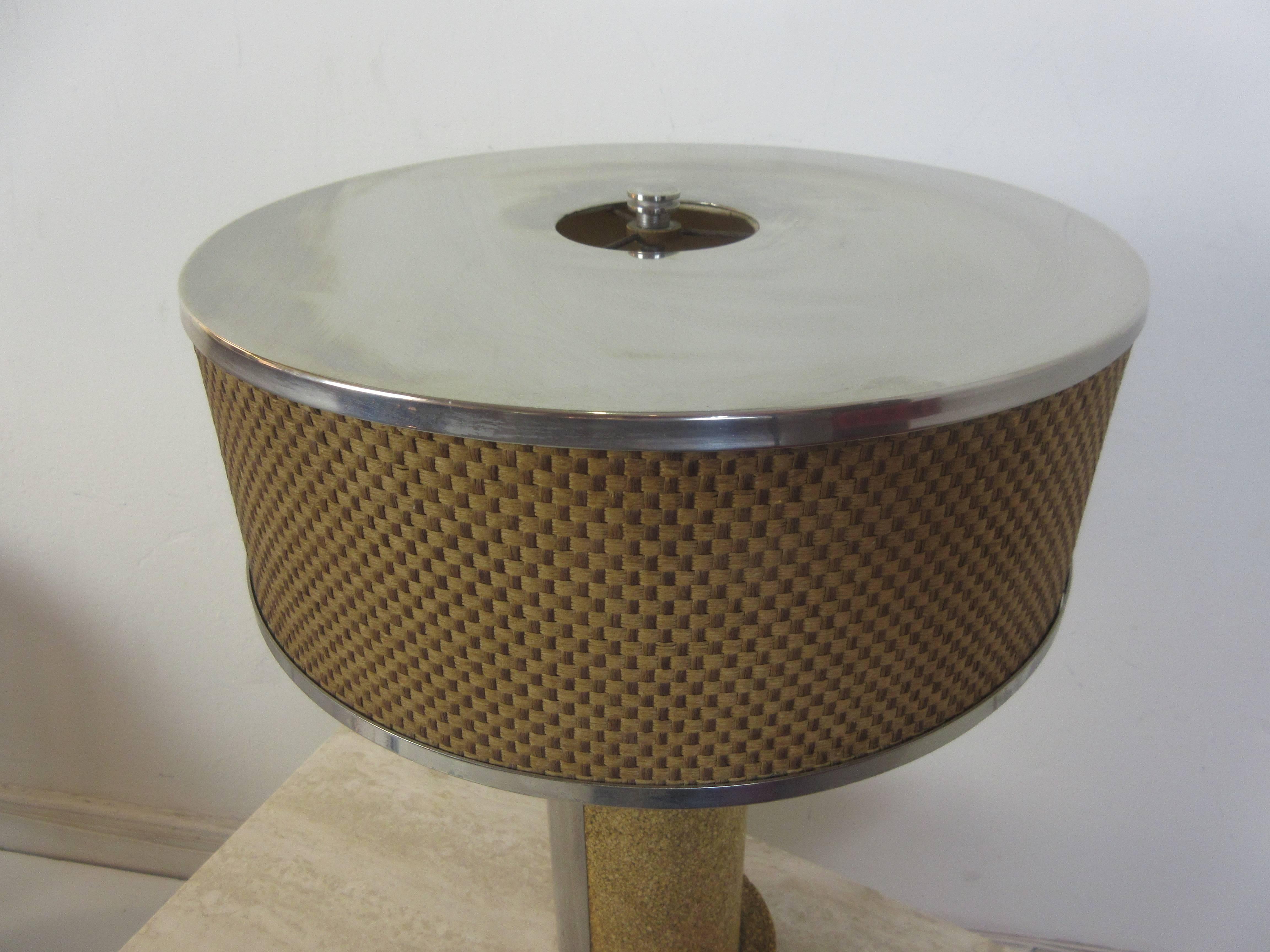 Milieu du XXe siècle Lampe de l'ère de la machine en liège et chrome attribuée à Russel Wright en vente