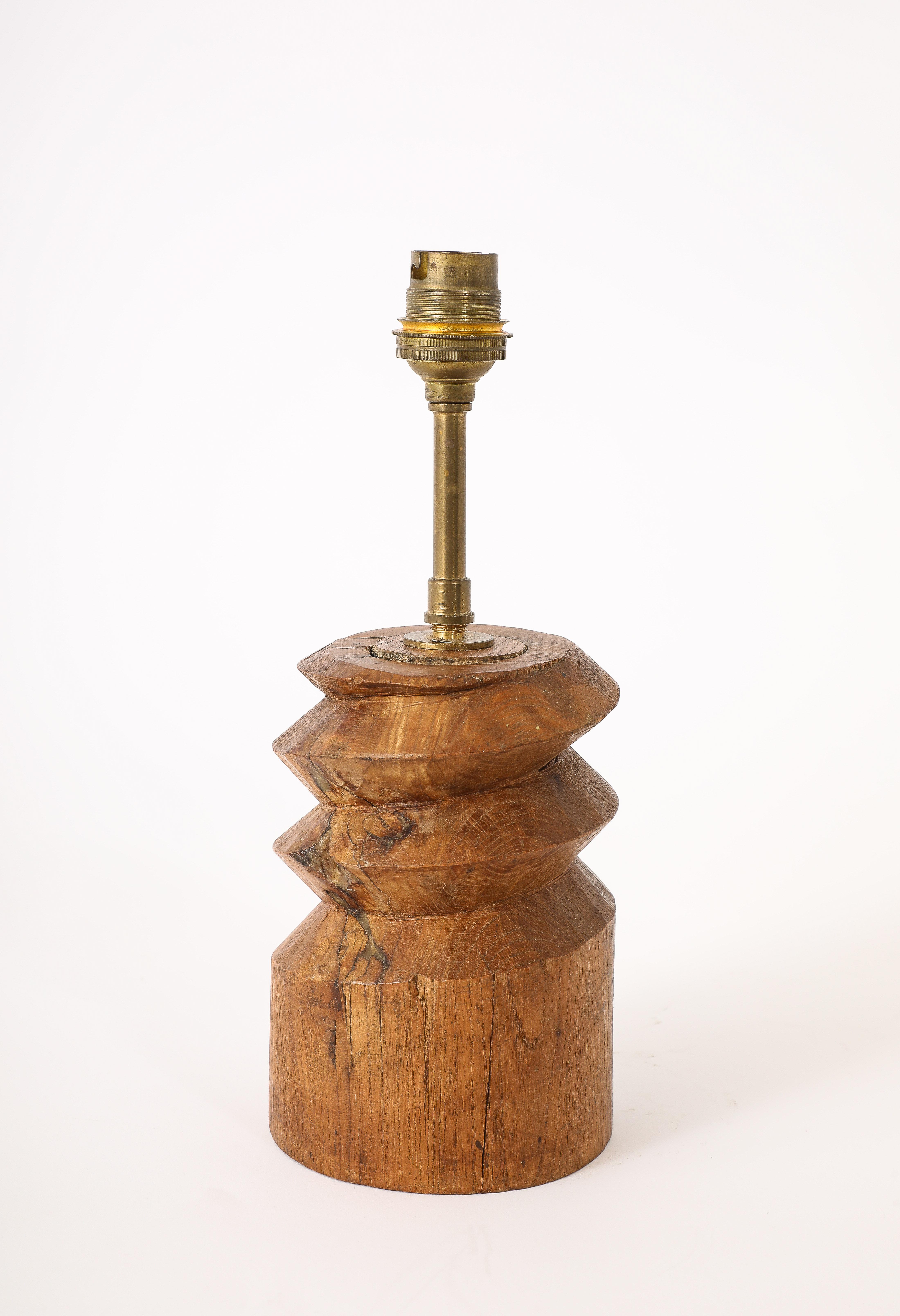 Intagliato a mano Lampada da tavolo a cavatappi in Wood Wood, Francia, anni '60