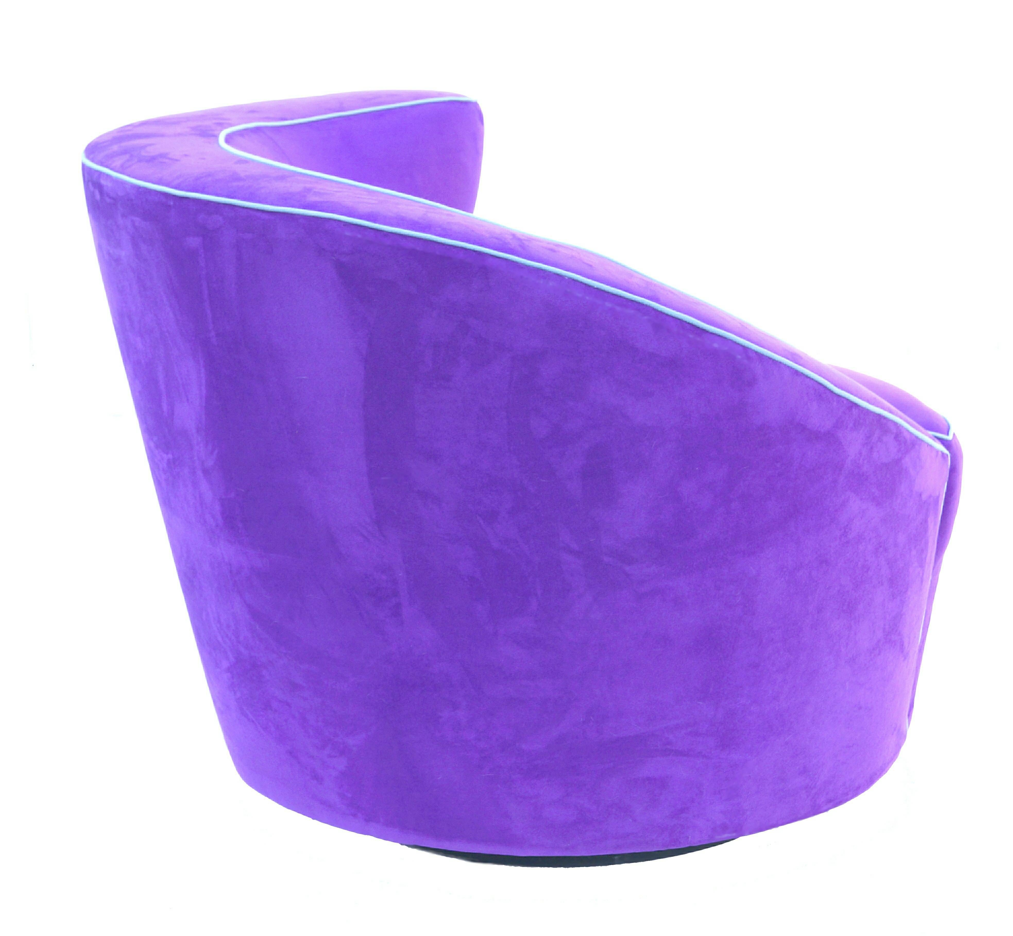 Corkscrew Purple Modern Contemporary Swivel Lounge Chair Sessel (Stoff) im Angebot