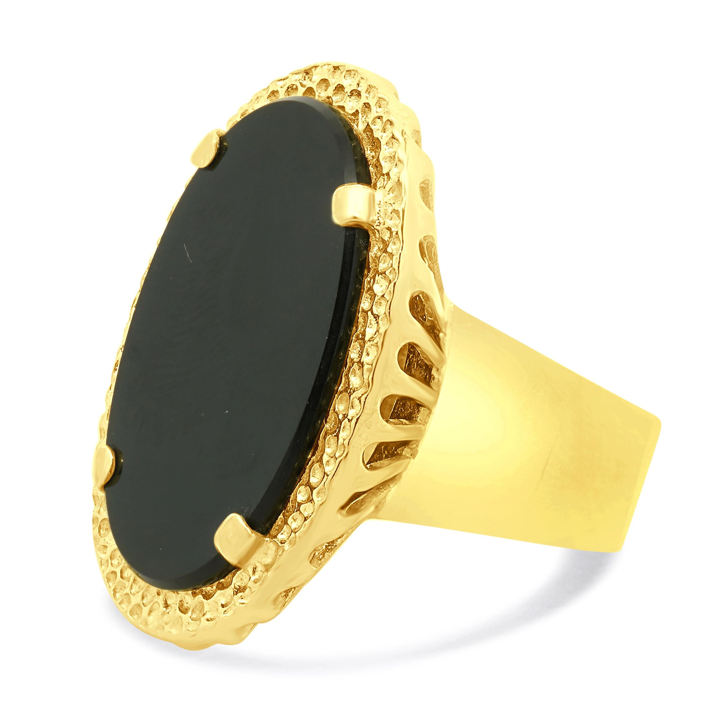 Designer: Corletto
MATERIAL: 18k Gelbgold
Größe: 7,5
Gewicht: 11.20 Gramm
