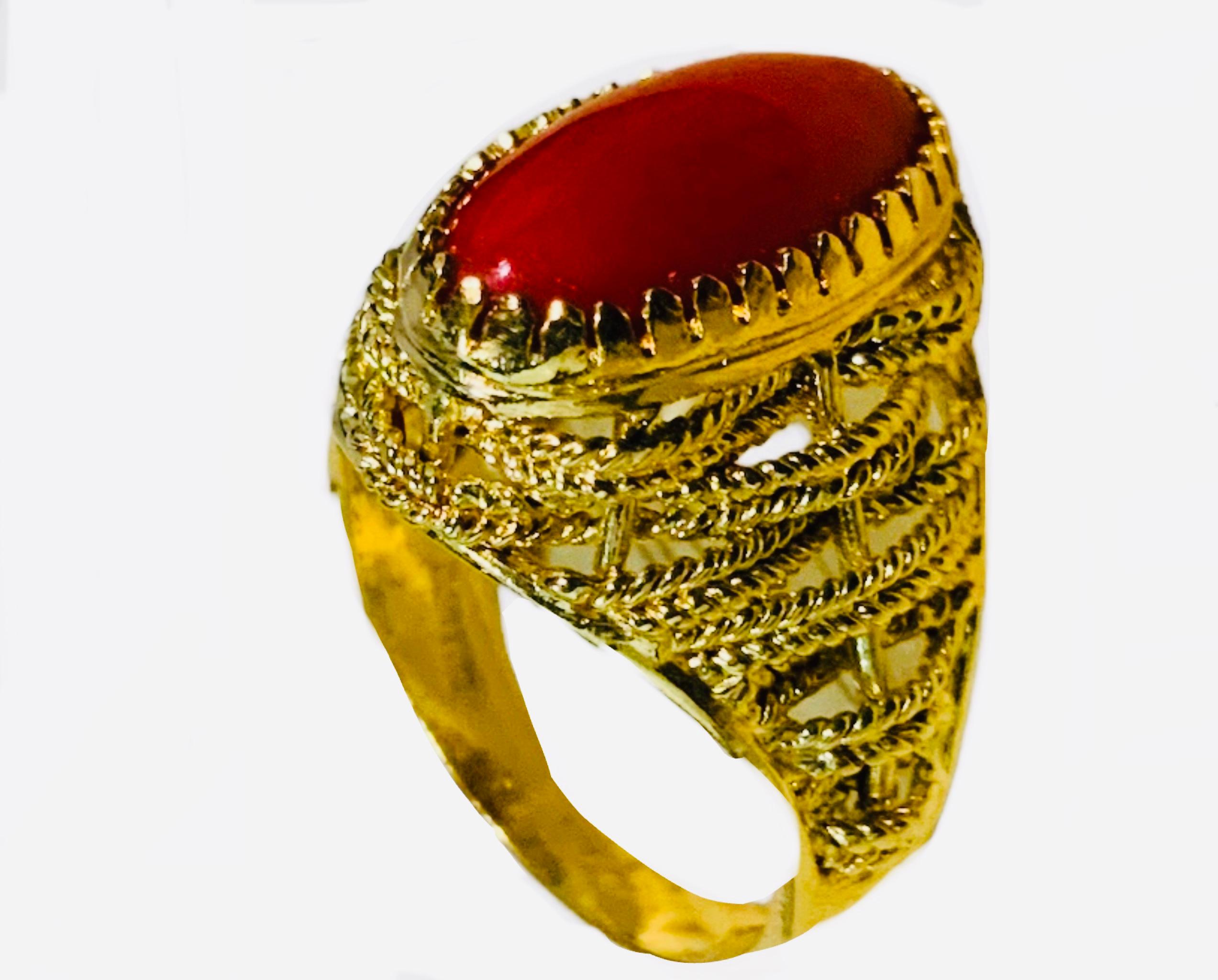 Corletto 18K Yellow Gold Coral Cocktail Ring For Sale 2